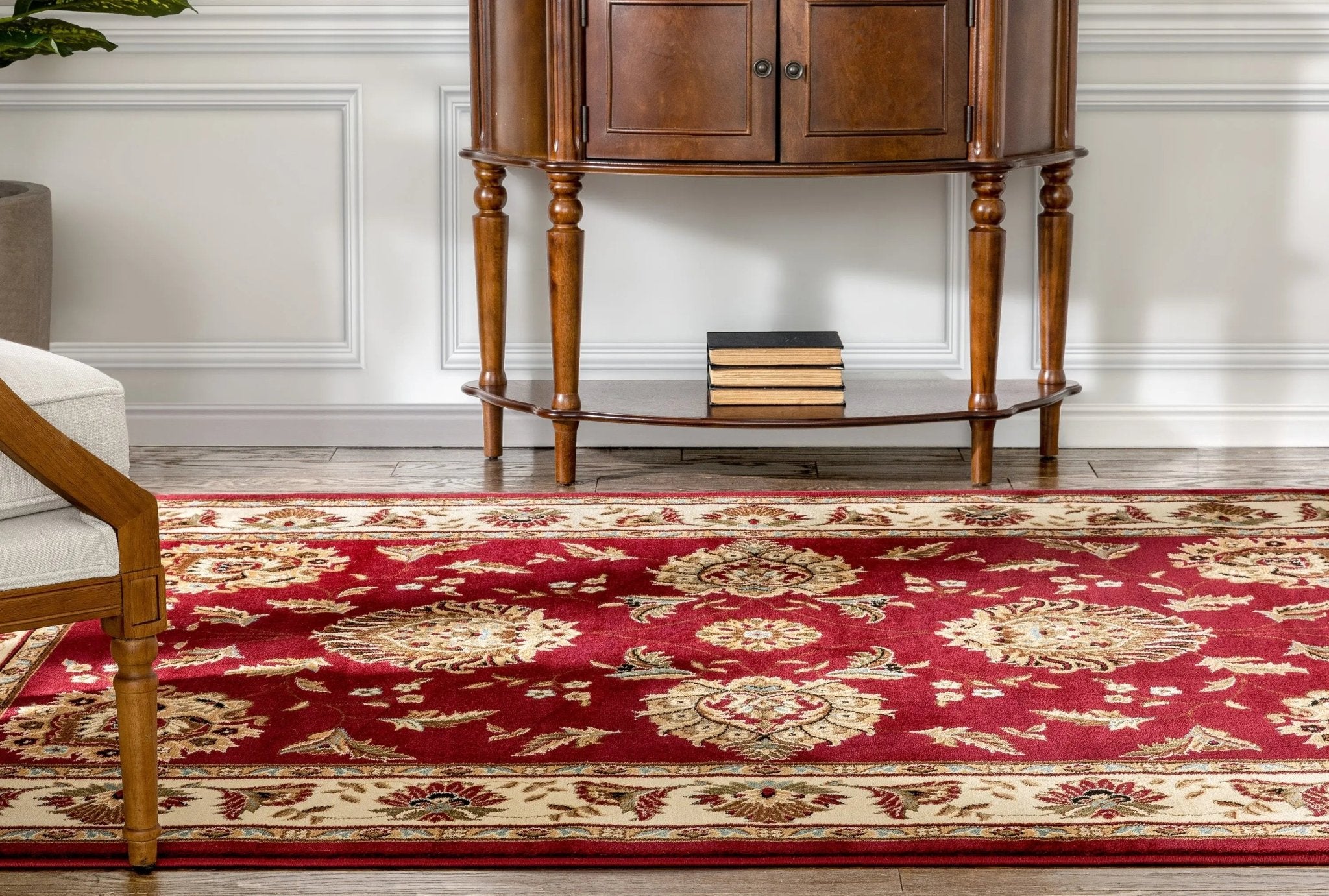 Abbasi Red Traditional Rug Well Woven