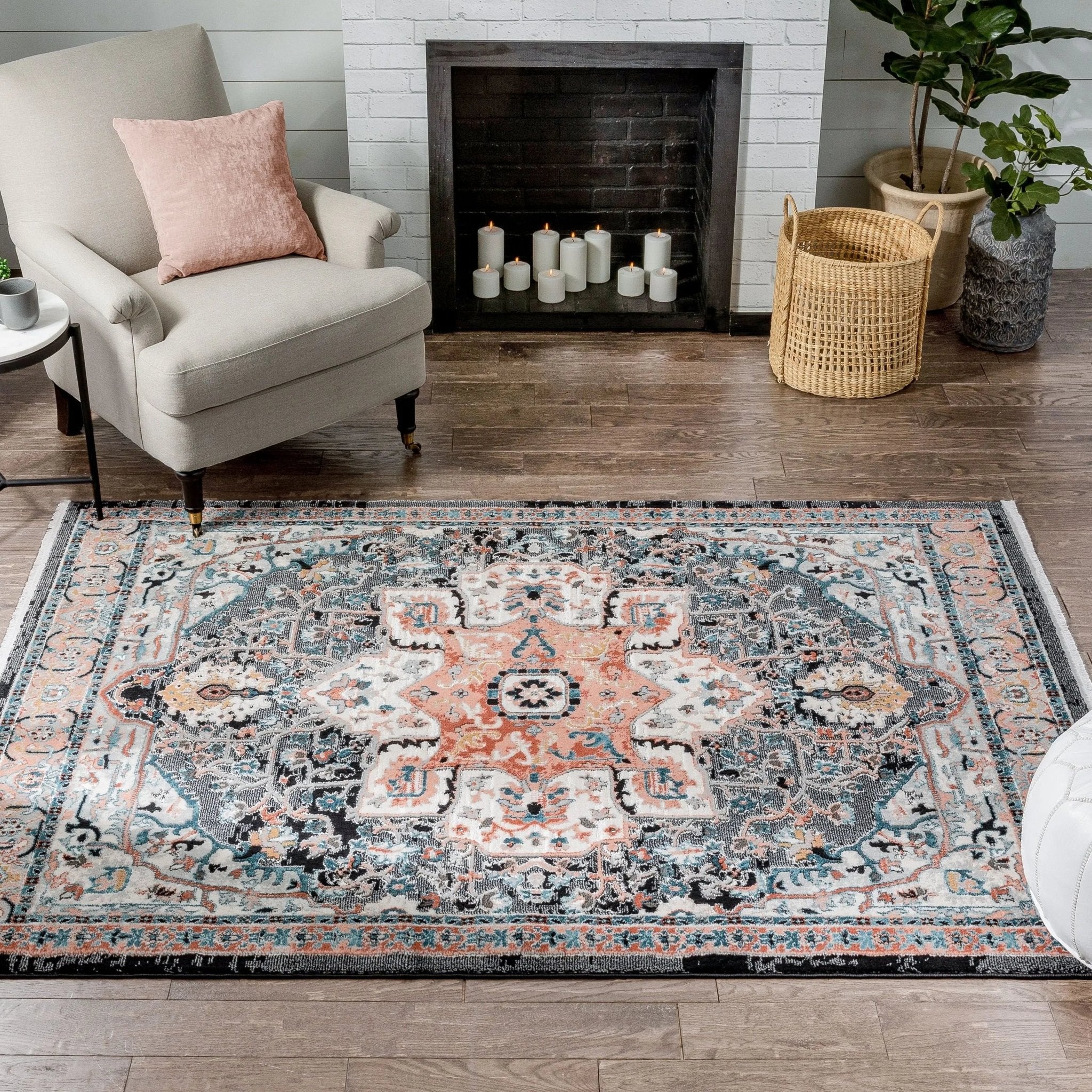 Minos Vintage Bohemian Oriental Floral Black Rug Well Woven