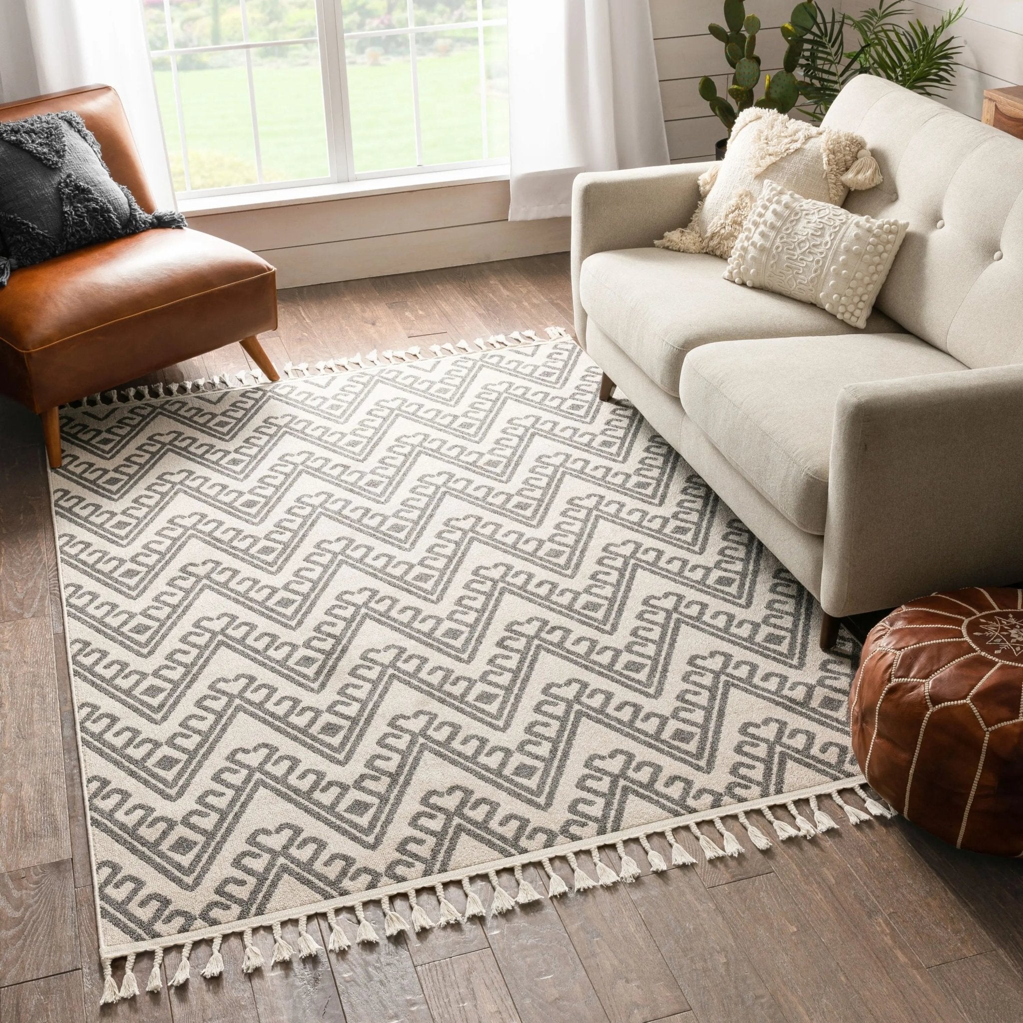 Tico Geometric Tribal Beige 5'3" x 7'3" Kilim-Style Rug Well Woven