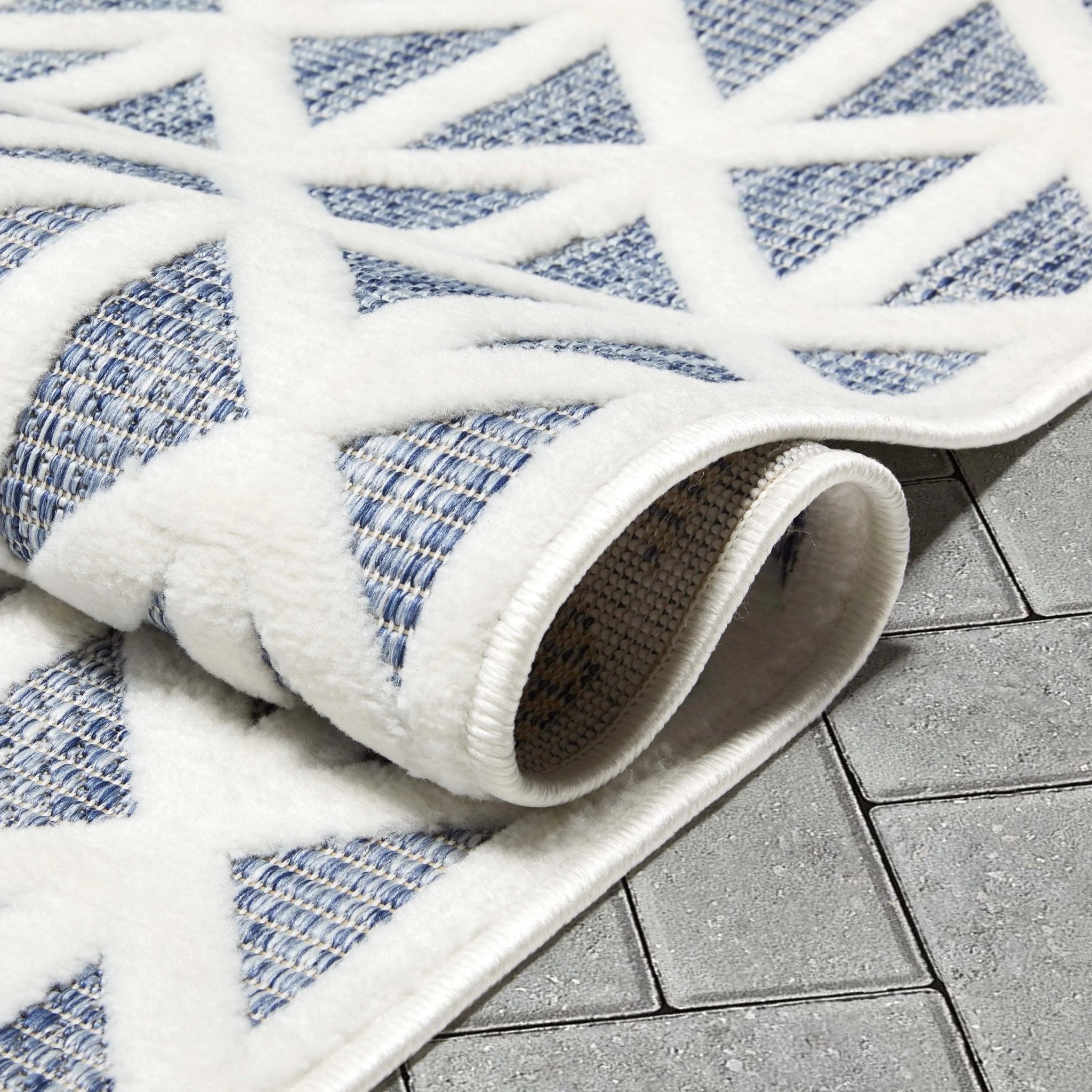 Ciel Modern Geometric Indoor/Outdoor Blue High-Low Rug Well Woven