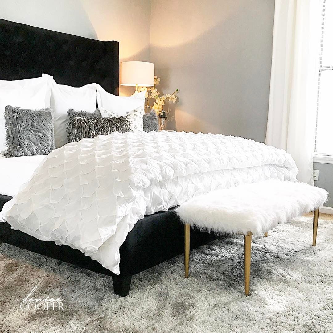 Denise Cooper Invites You Into Her Newly Redecorated Guest Bedroom - Well Woven