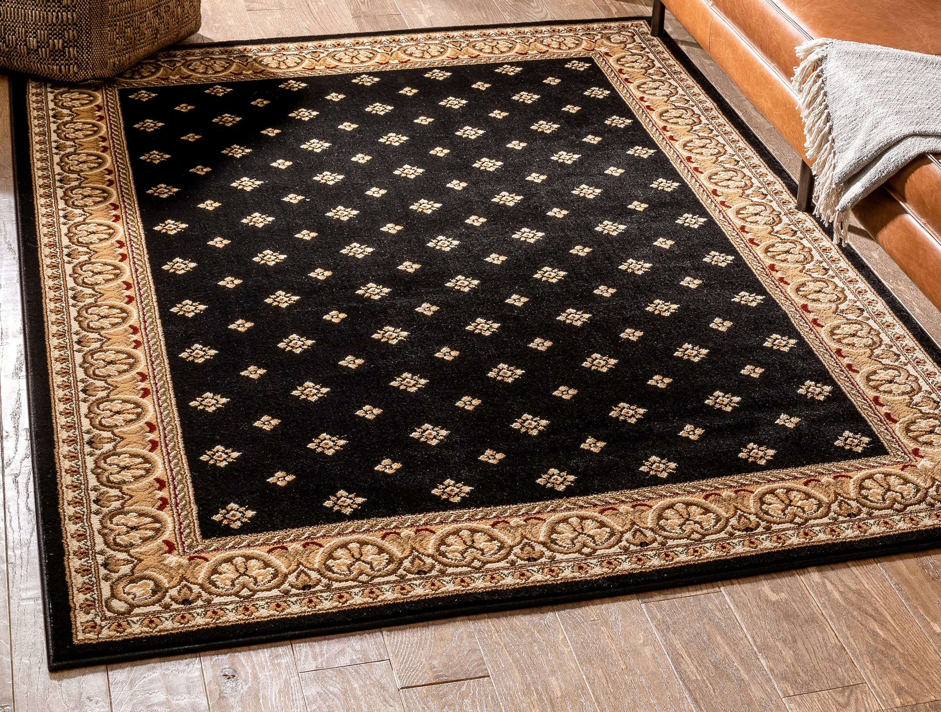 Hudson Terrace Black Traditional Rug