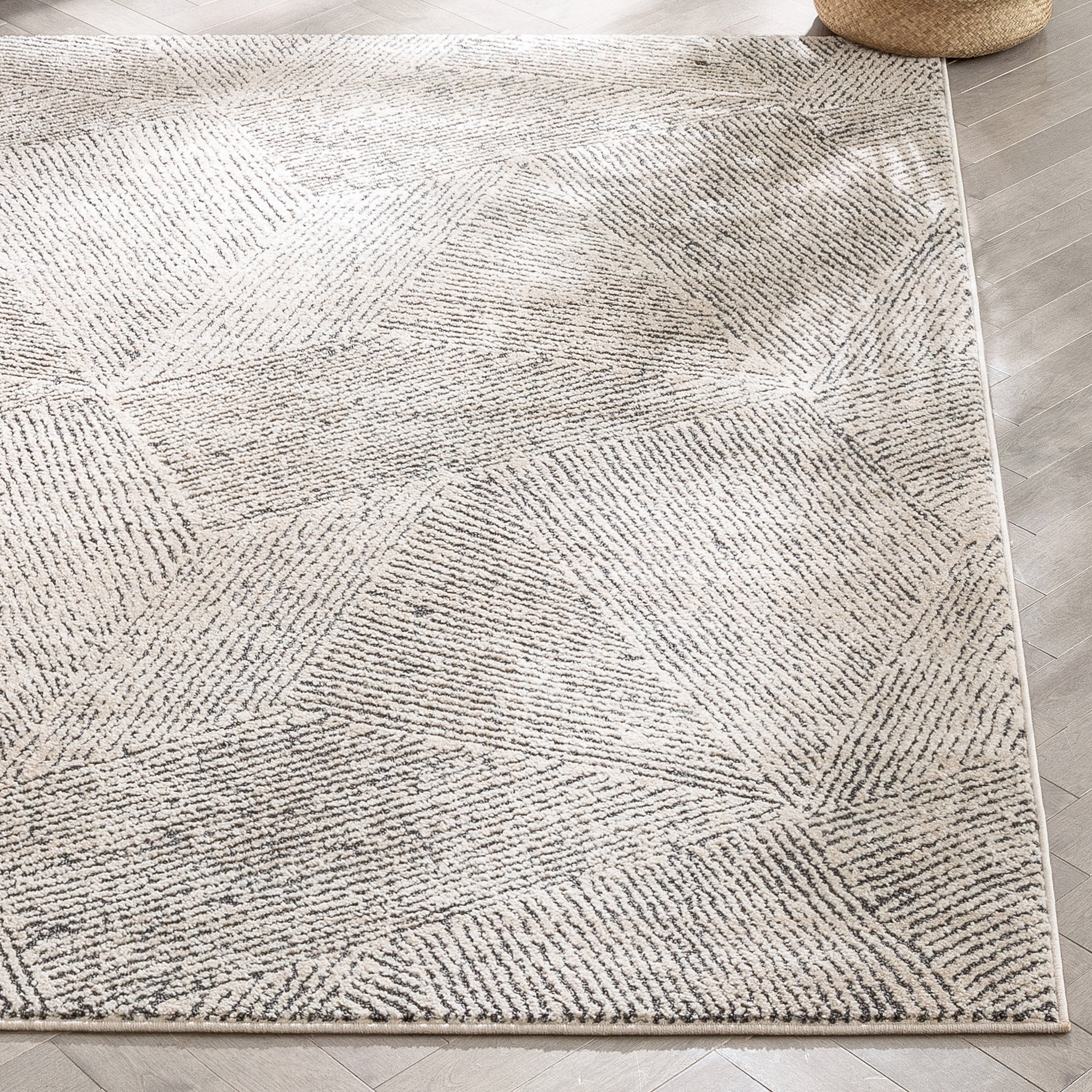 Enzo Tribal Geometric Lines Beige Distressed High-Low Rug