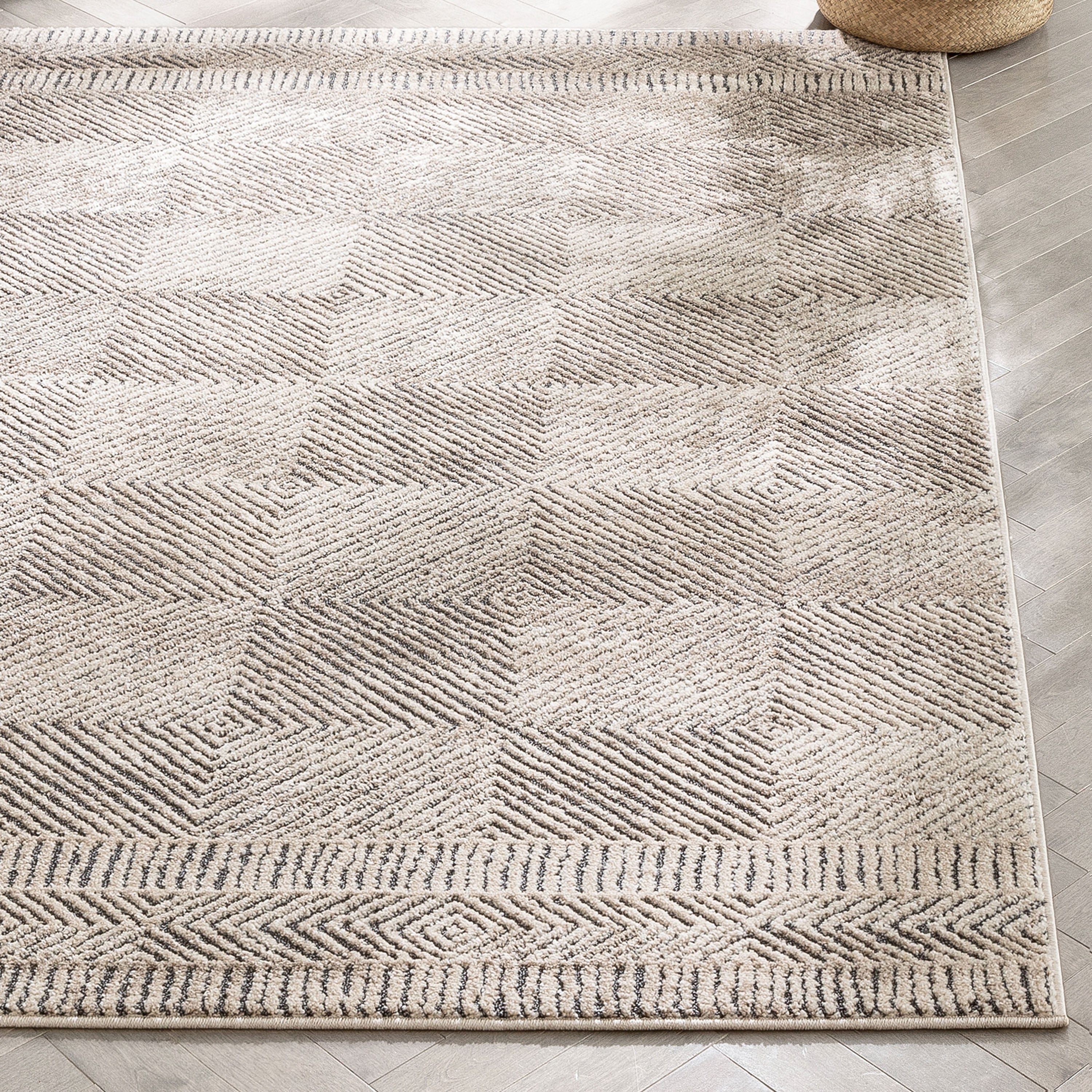 Hugo Tribal Geometric Beige Distressed High-Low Rug