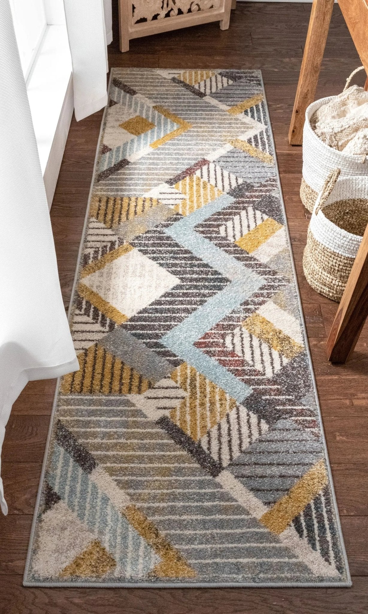 Jacey Geometric Distressed Grey Rug Well Woven