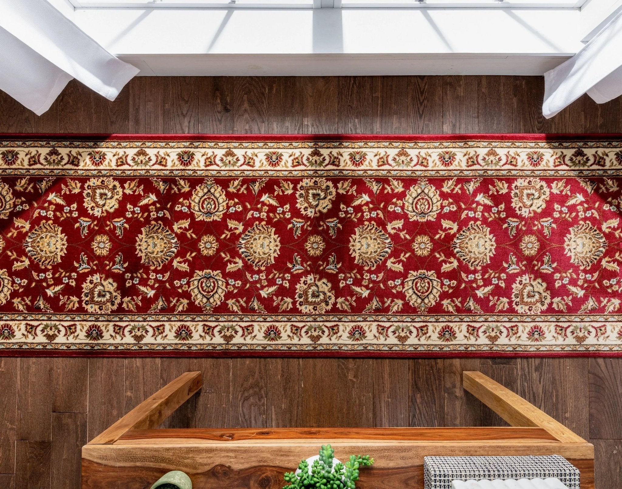 Abbasi Red Traditional Rug Well Woven