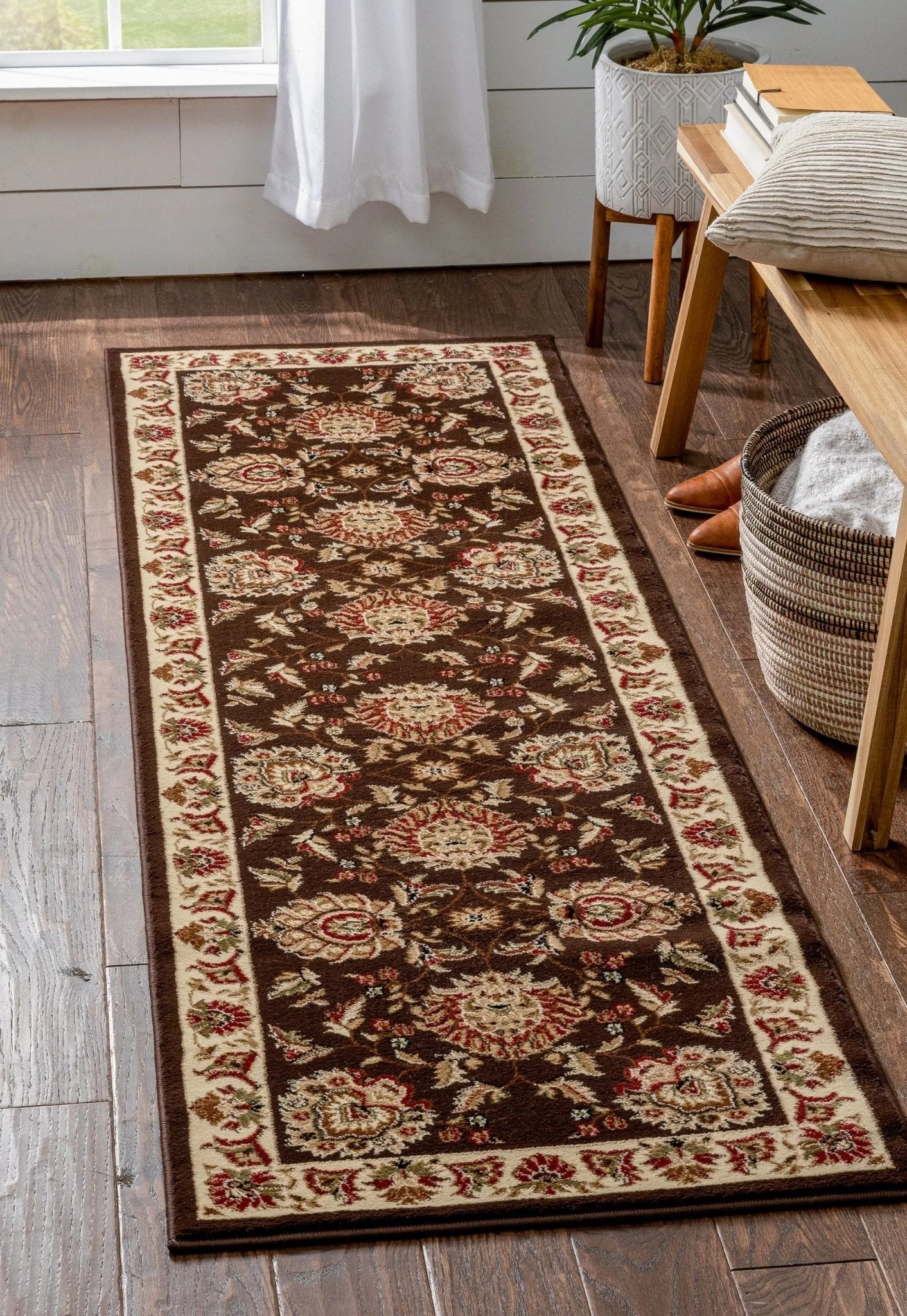 Abbasi Brown Traditional Rug Well Woven