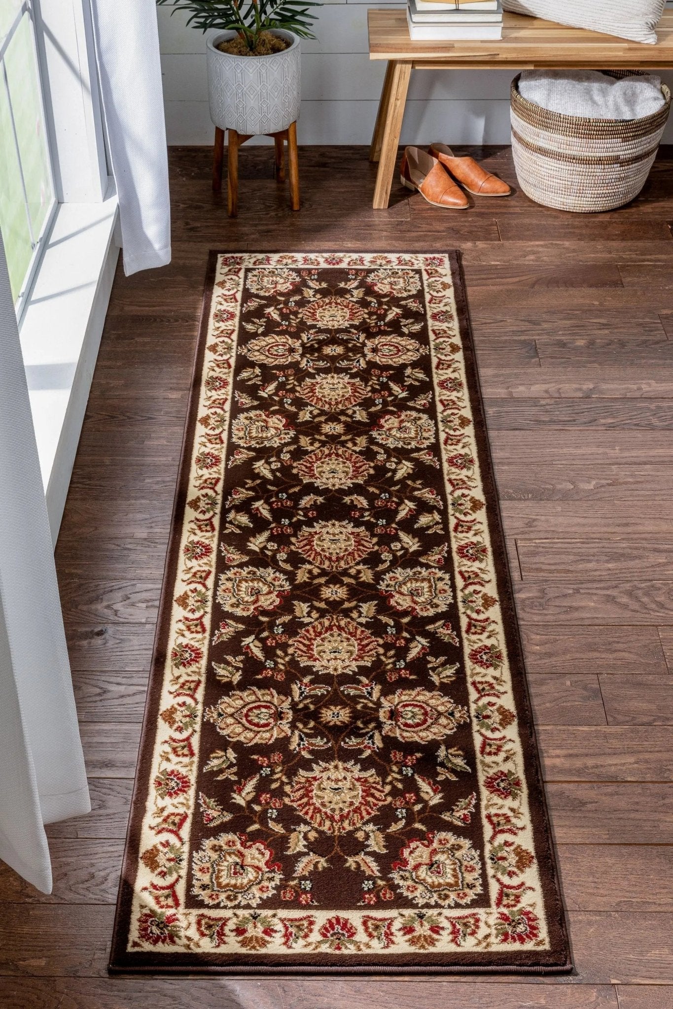 Abbasi Brown Traditional Rug Well Woven