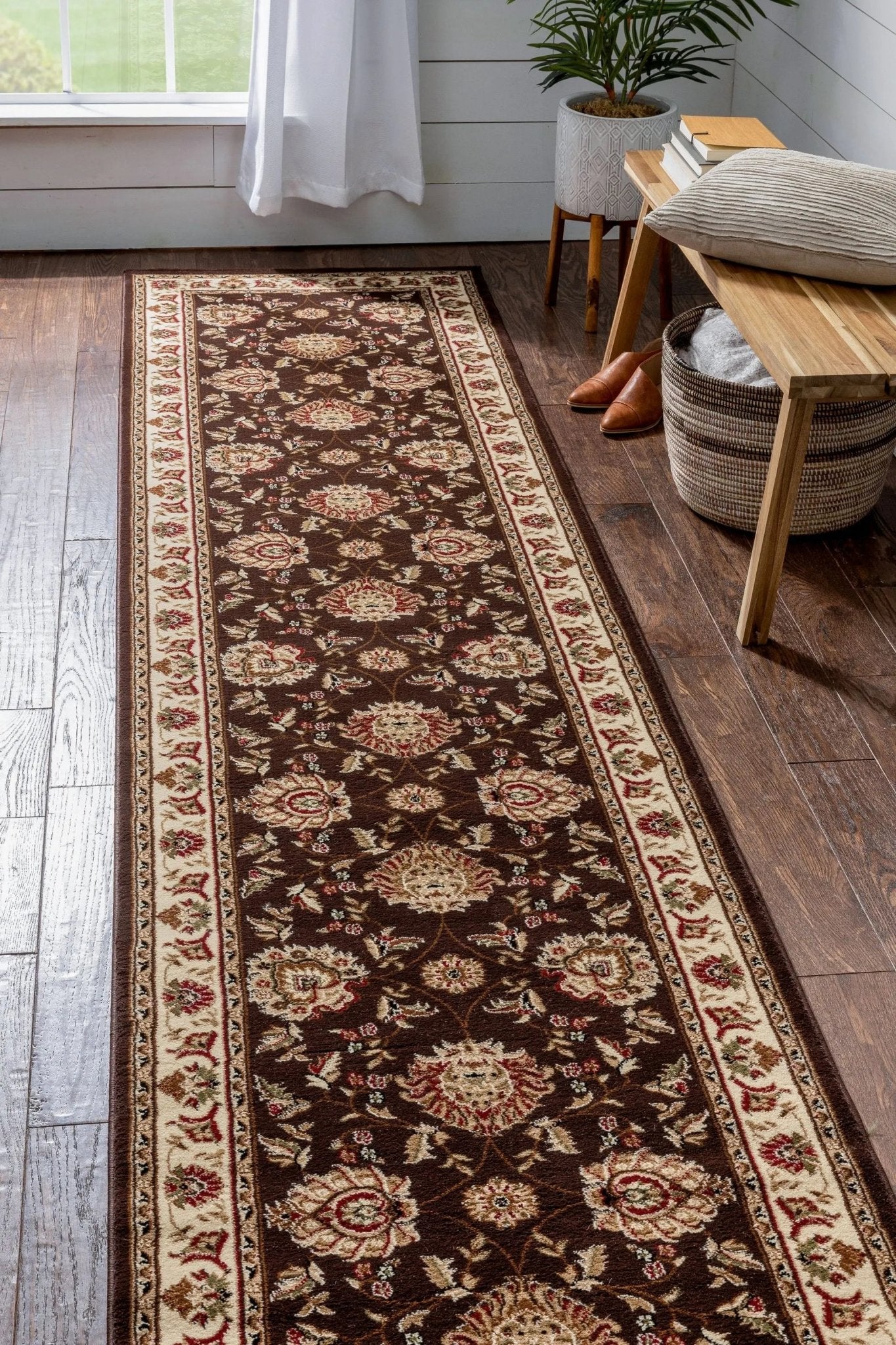 Abbasi Brown Traditional Rug Well Woven