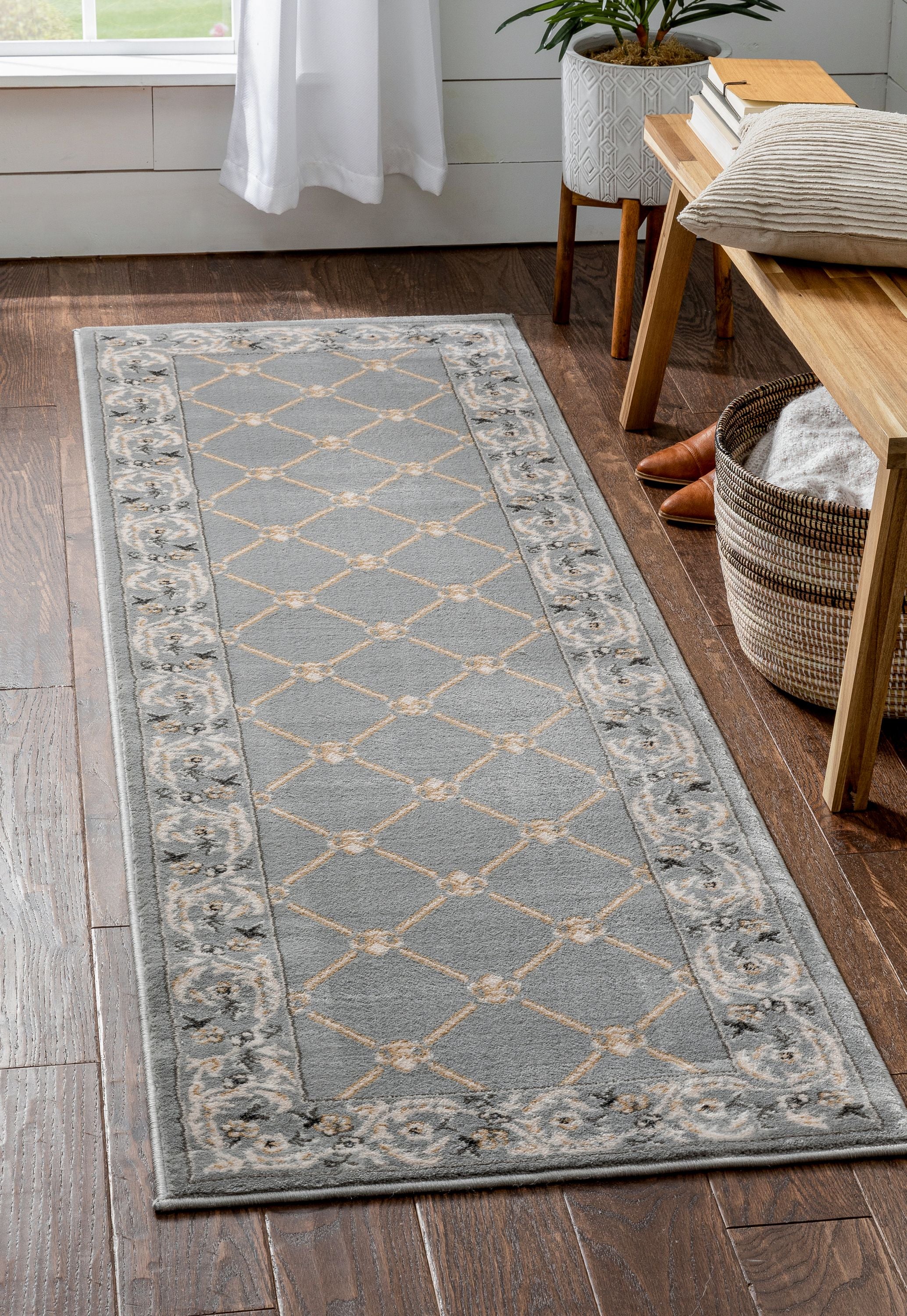 Fleur De Lis Grey Traditional Rug