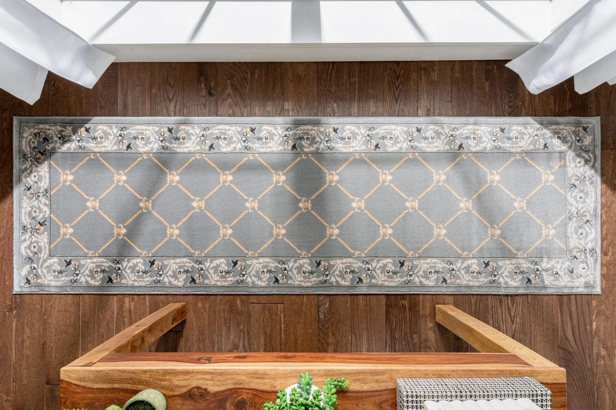 Fleur De Lis Grey Traditional Rug Well Woven