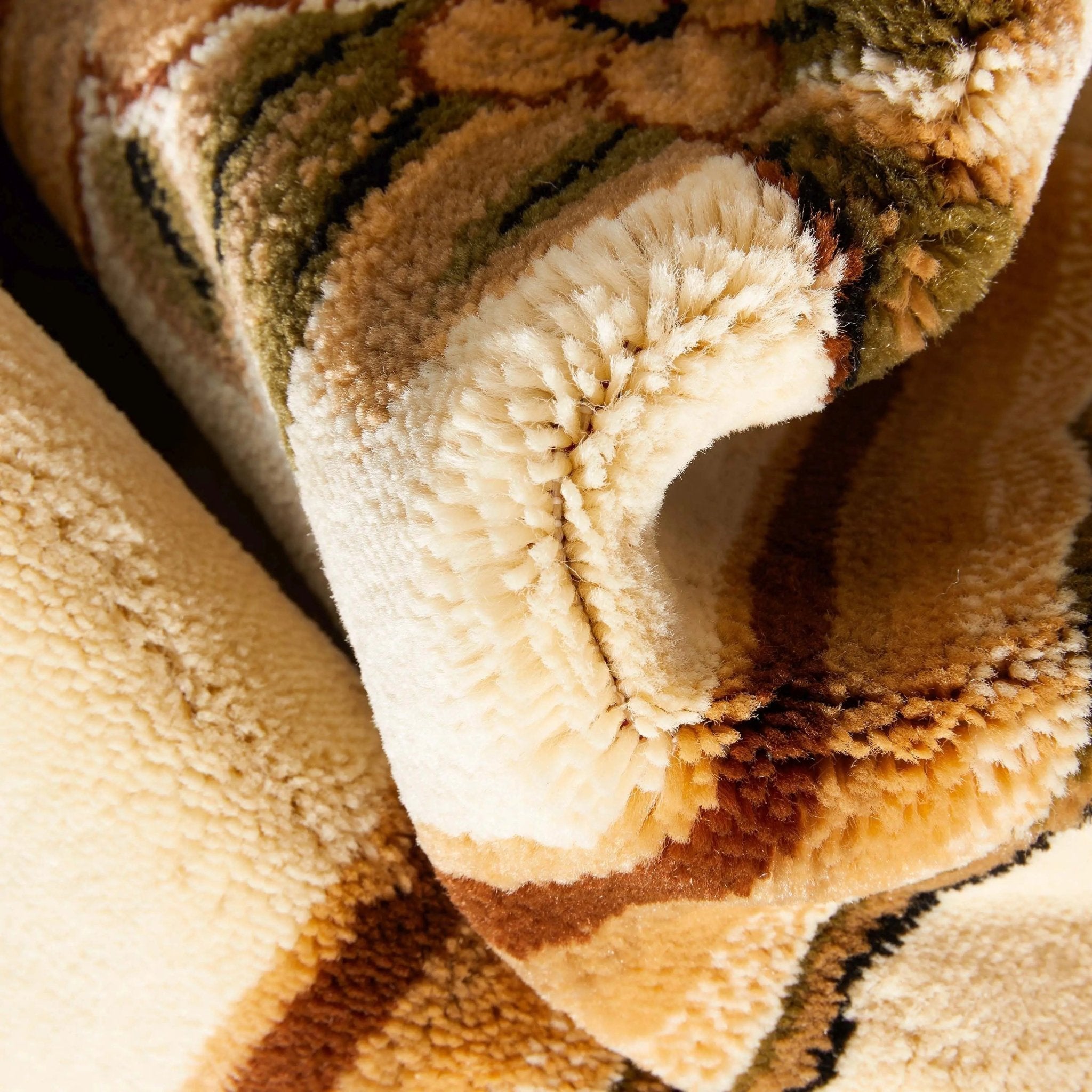 Le Petit Palais Ivory Traditional Rug Well Woven