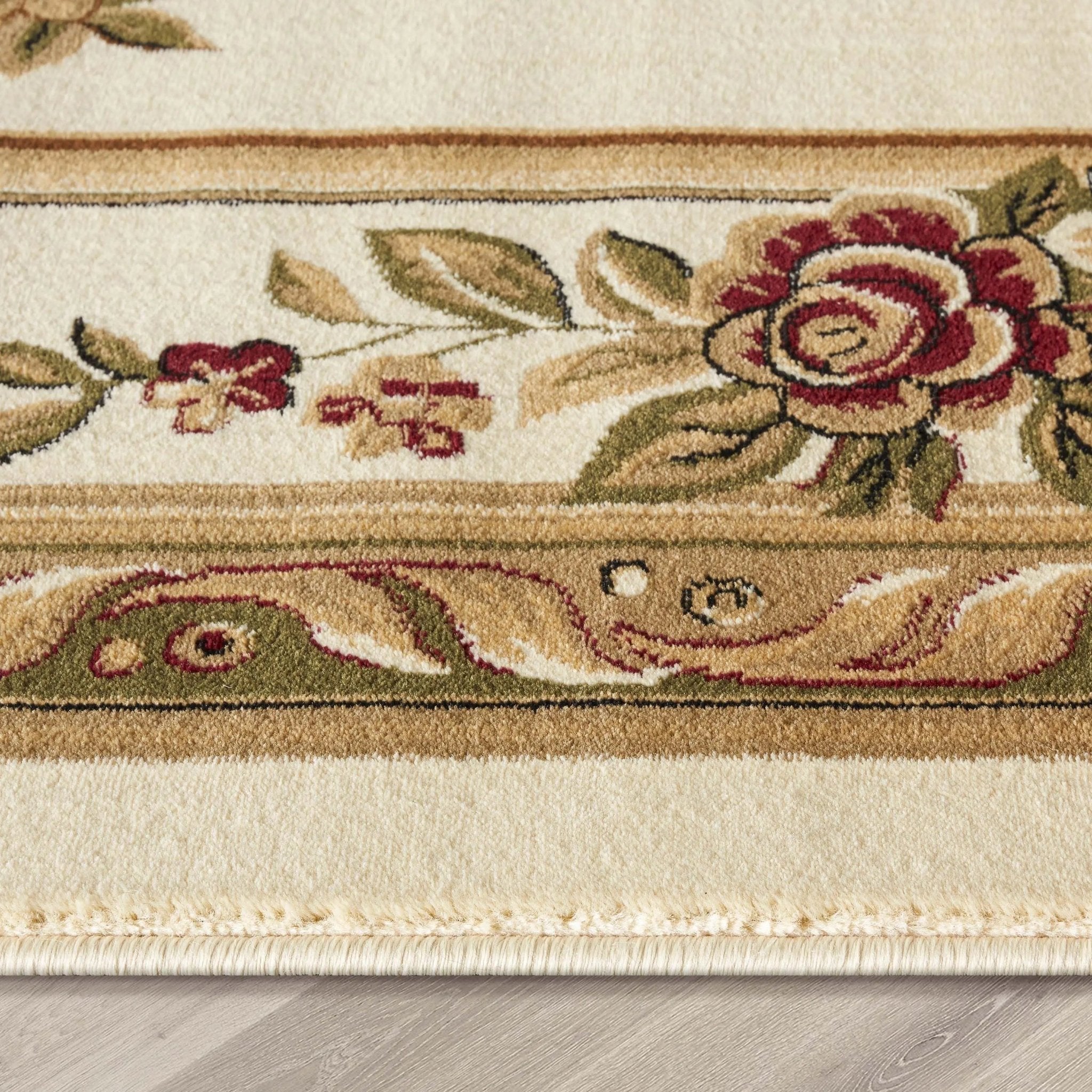 Le Petit Palais Ivory Traditional Rug Well Woven