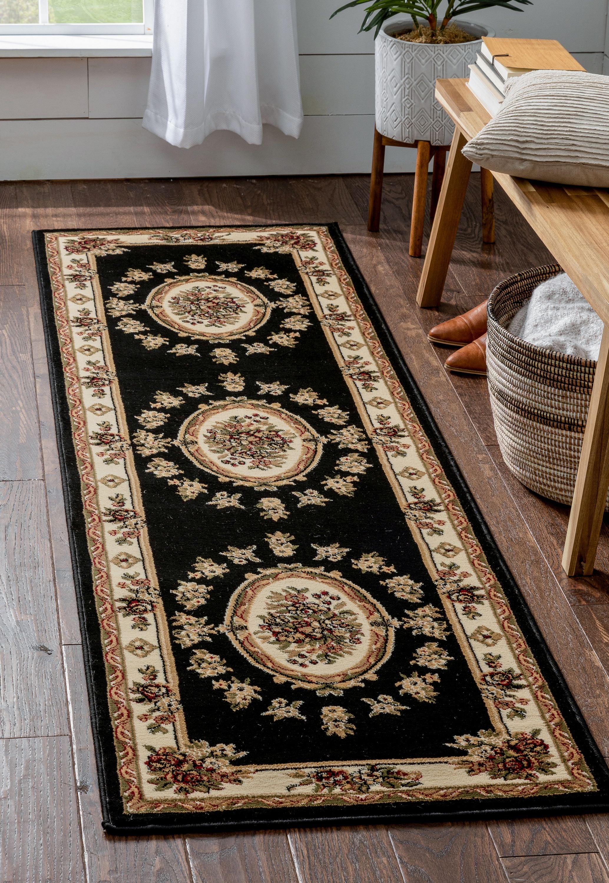 Le Petit Palais Black Traditional Rug