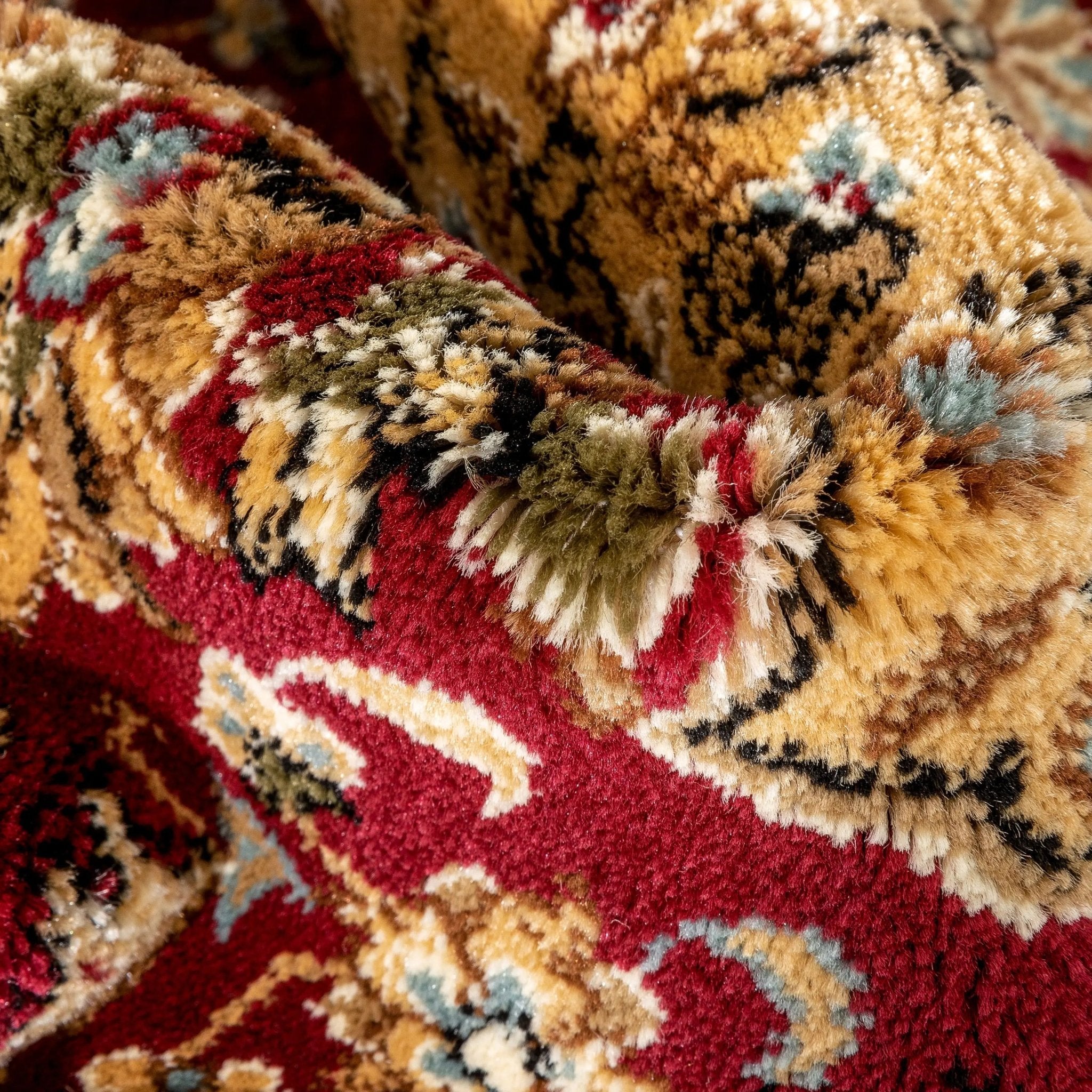 Aviva Red Traditional Rug Well Woven