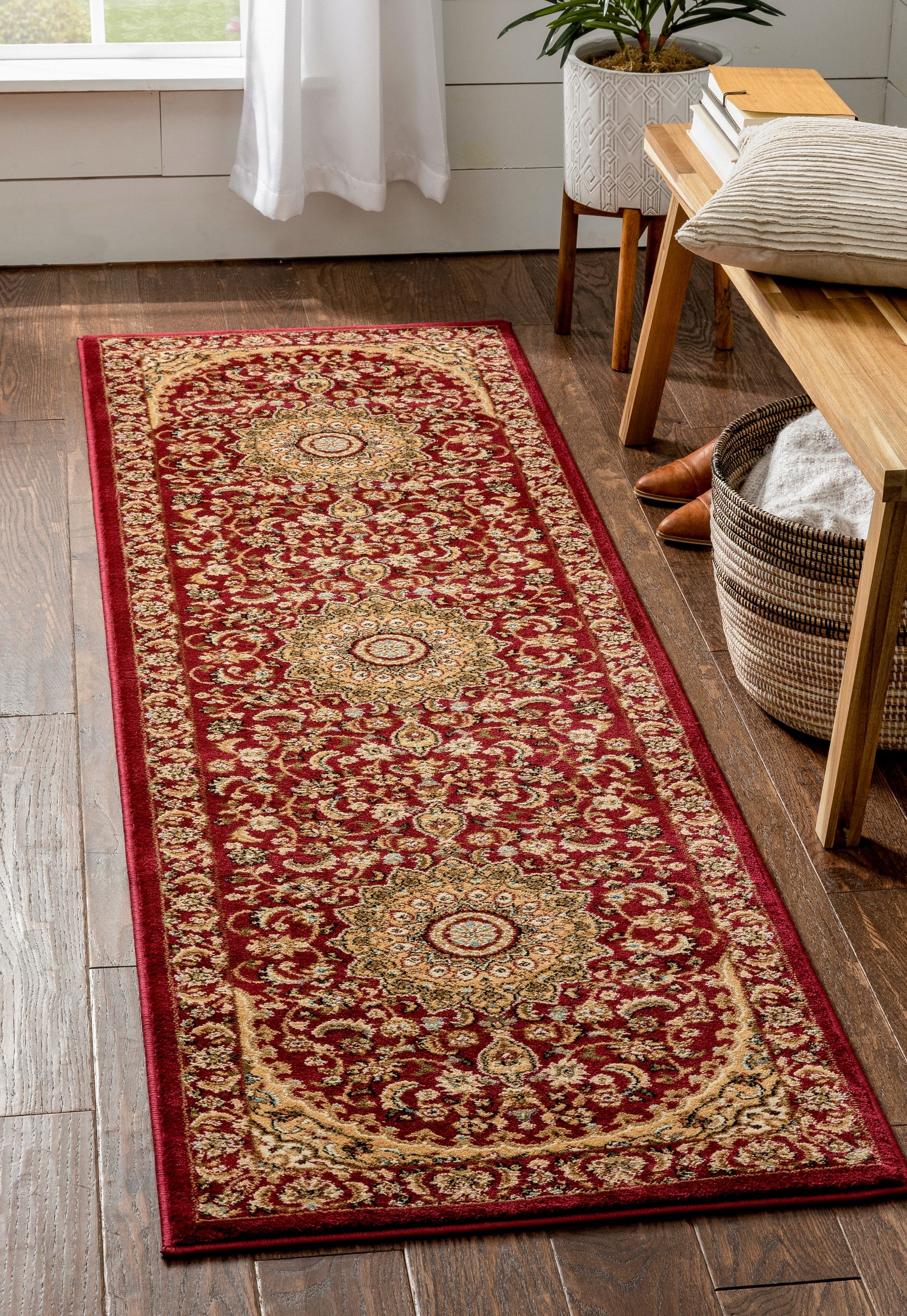 Aviva Red Traditional Rug