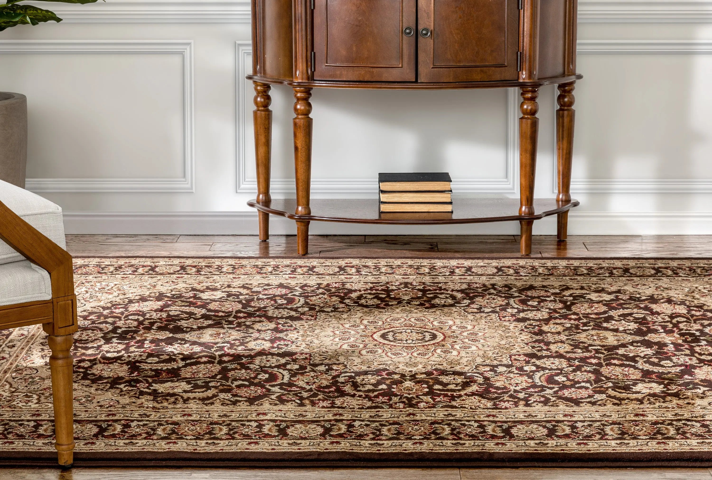 Aviva Brown Traditional Rug Well Woven