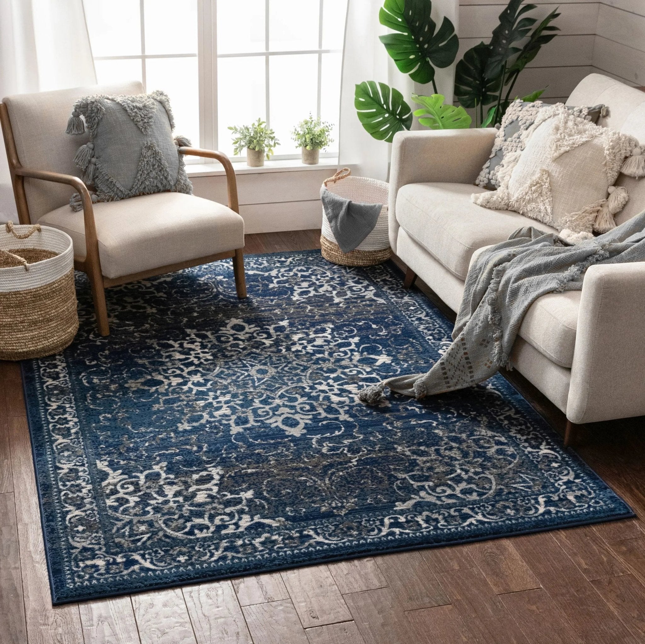 Sultana Blue Vintage Floral 5'3" x 7'3" Rug Well Woven