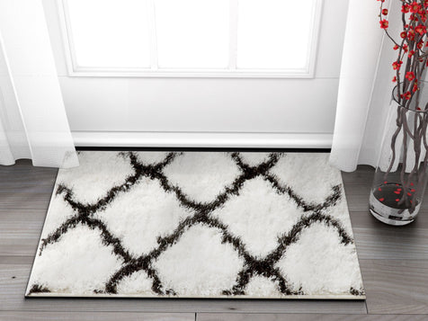Humble White Modern Lattice Shag Rug