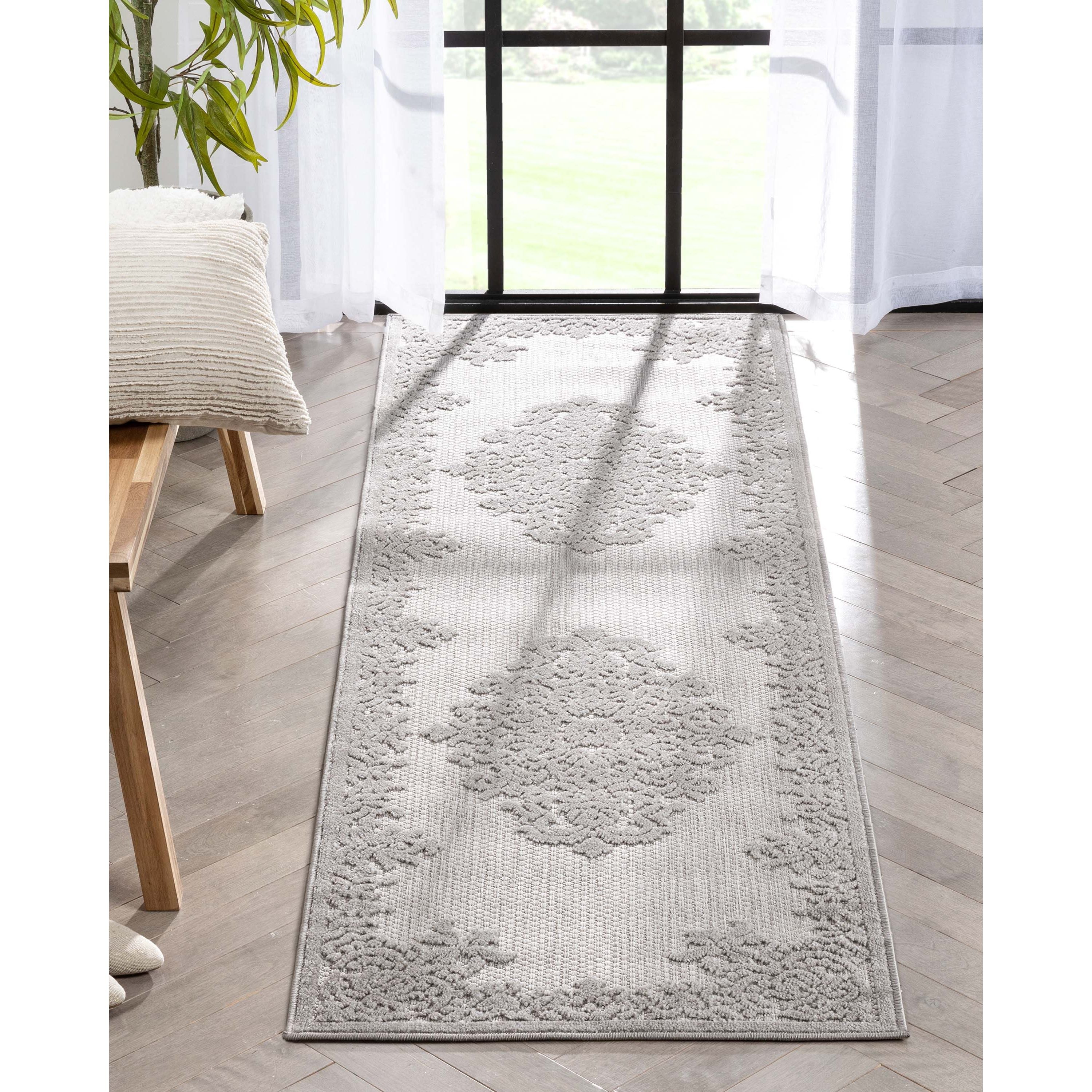 Arid Modern Medallion Persian Indoor/Outdoor Grey High-Low Rug