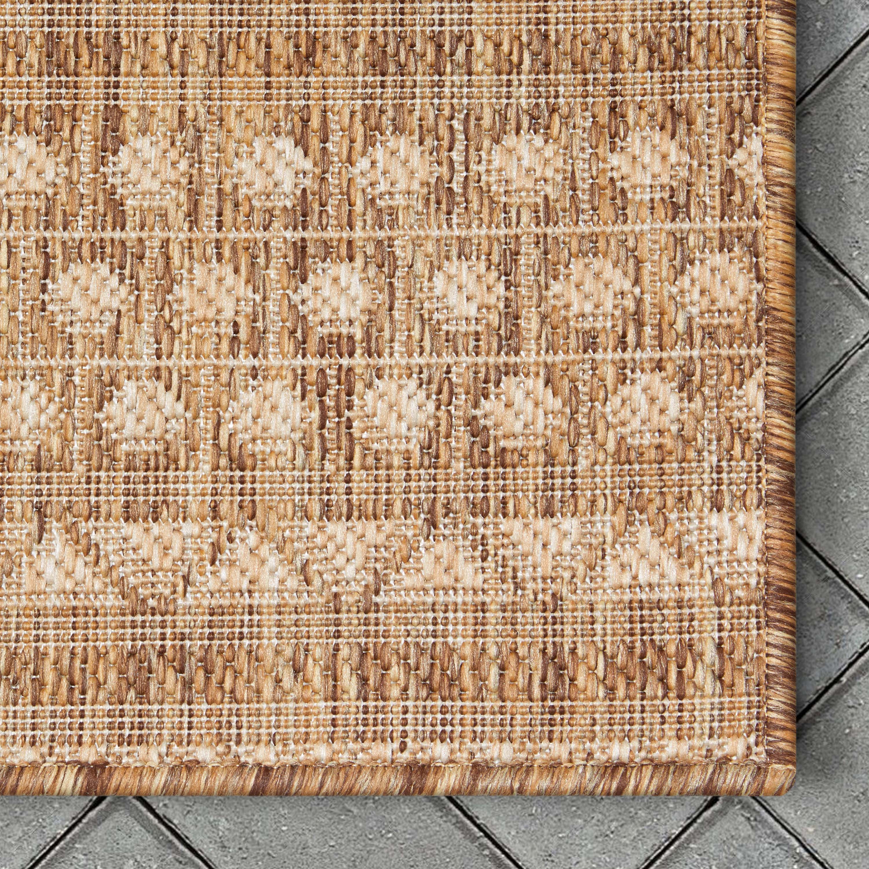 Arwen Tribal Indoor/Outdoor Brown Textured 5'3" x 7'3" Rug