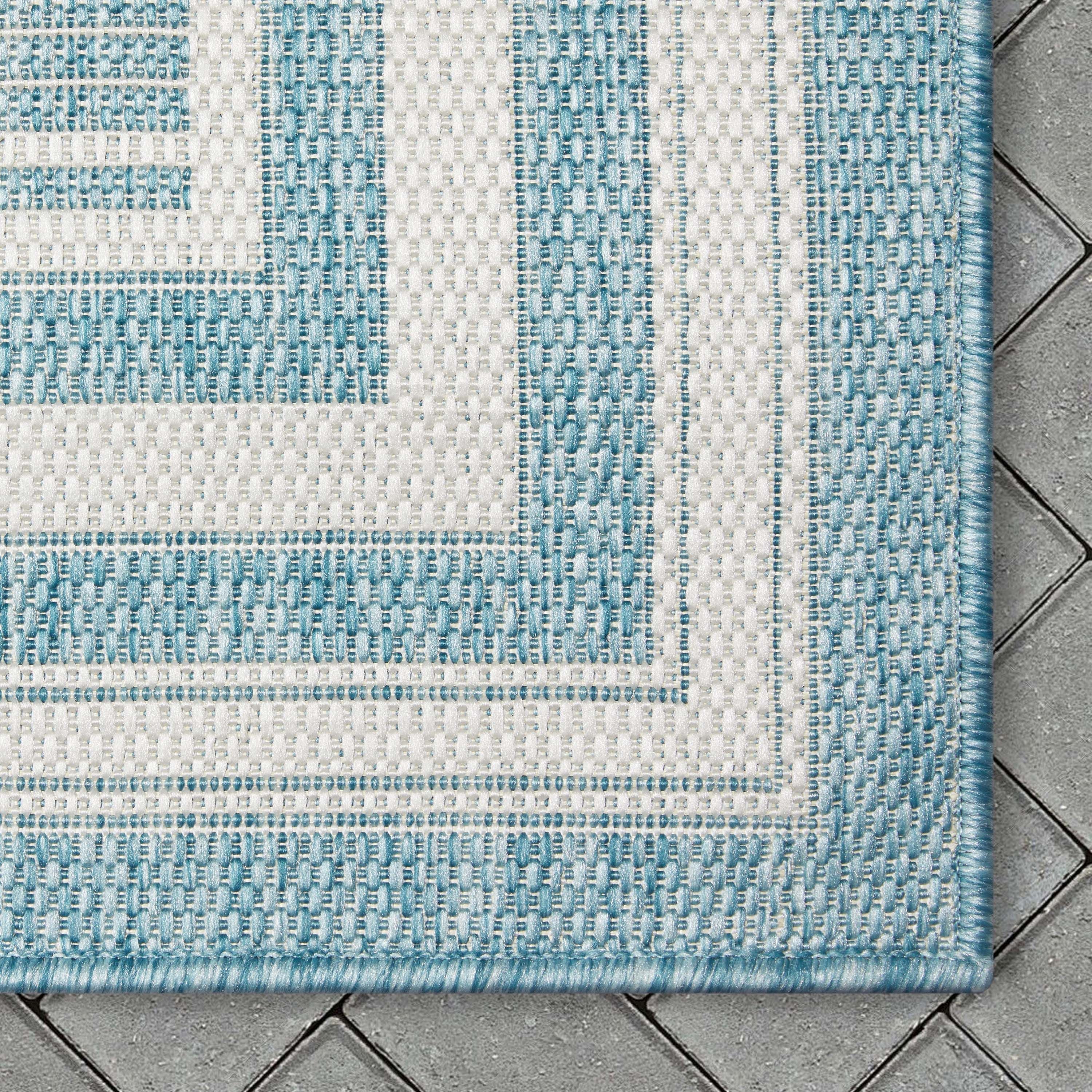 Frankie Modern Stripes Indoor/Outdoor Blue Textured Rug