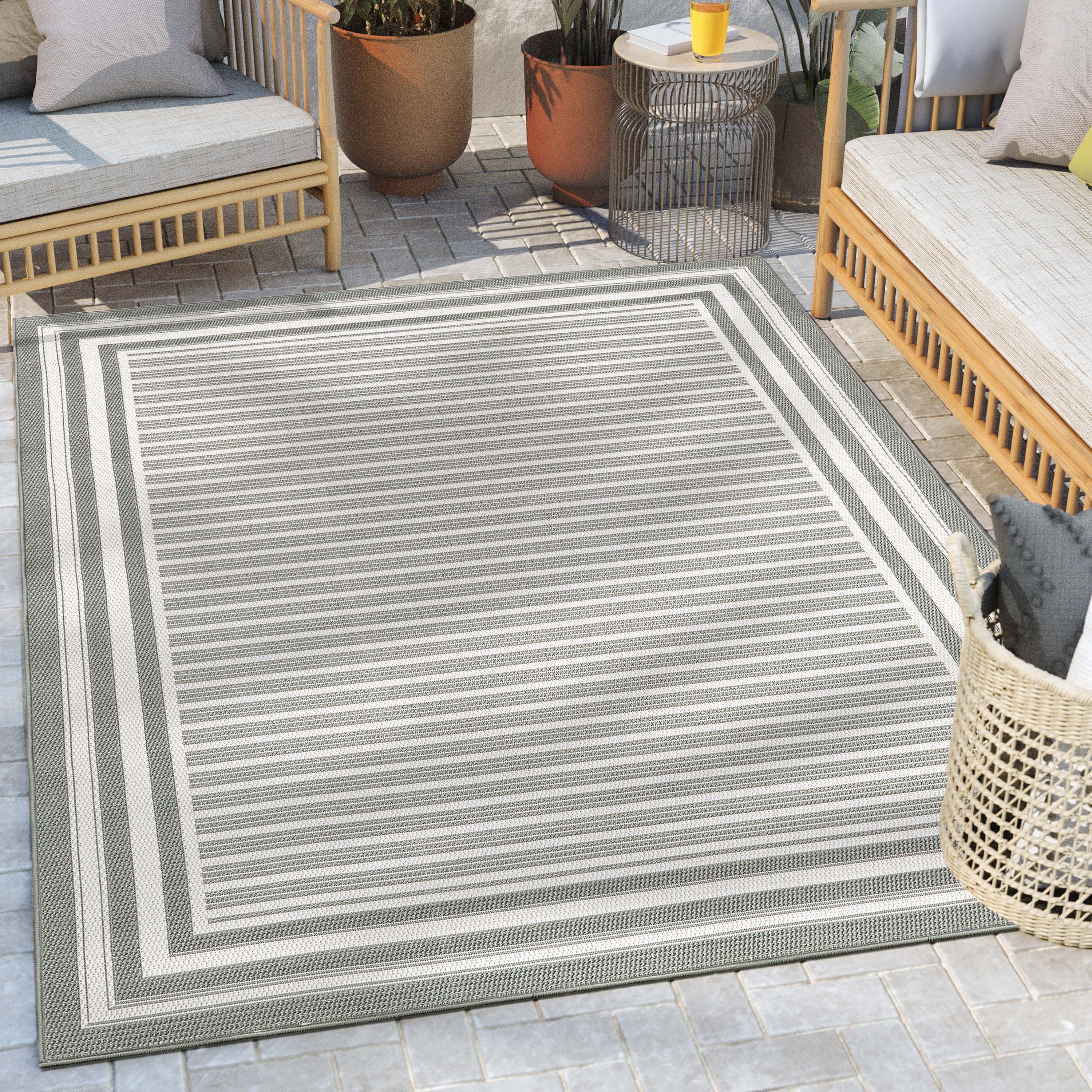 Frankie Modern Stripes Indoor/Outdoor Green Textured Rug