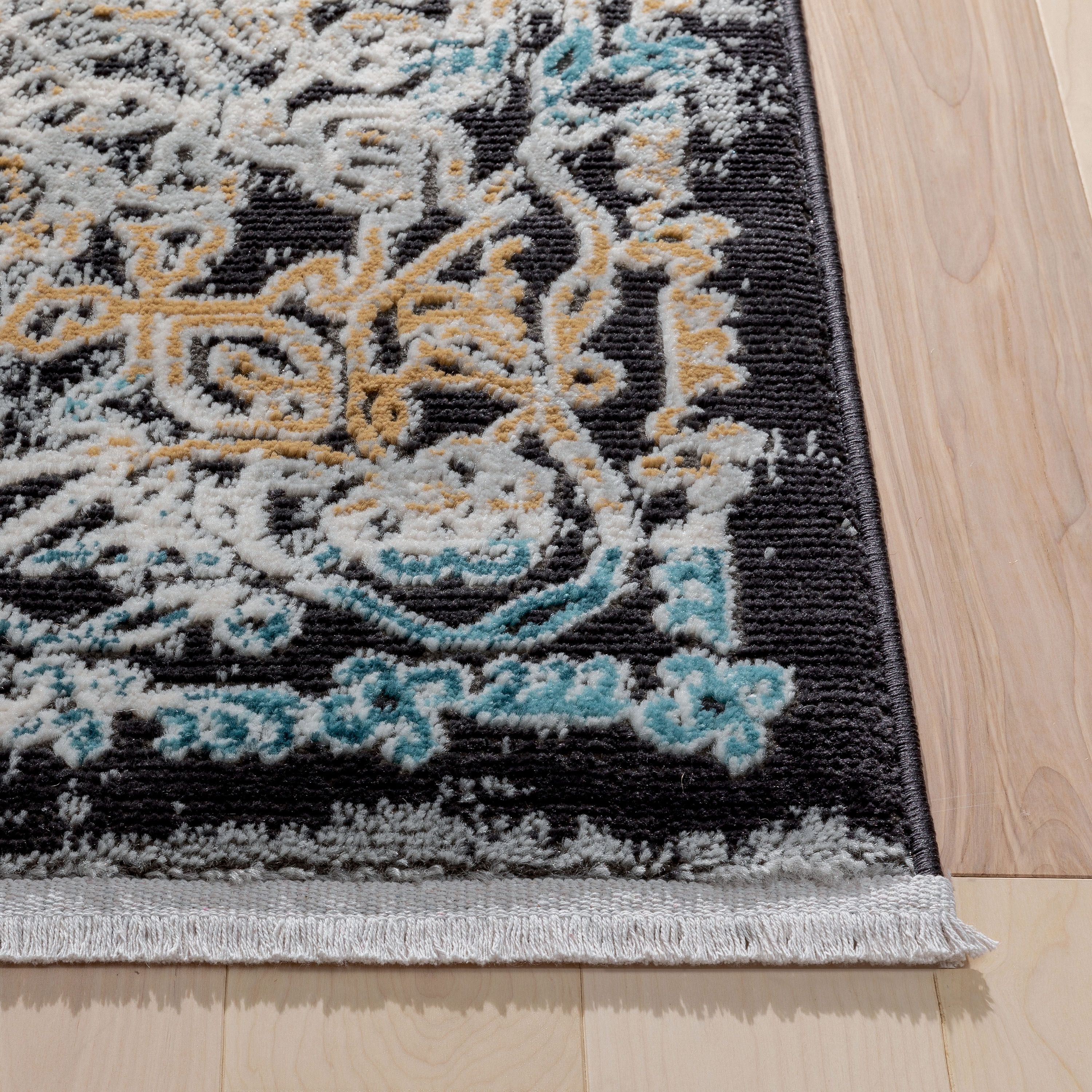 Maura Bohemian Vintage Medallion Oriental 5'3" x 7'3" Black Rug