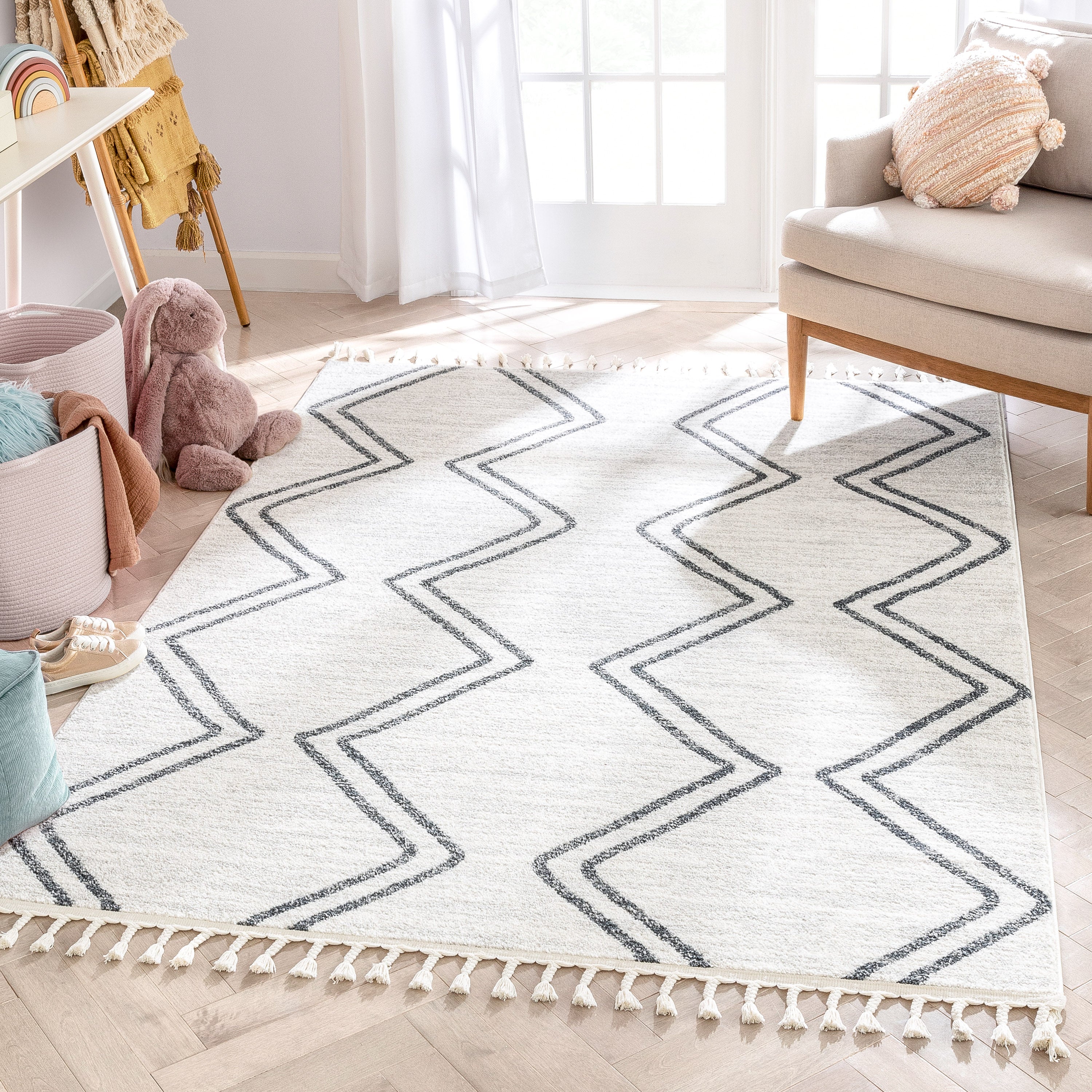 Reeve Modern Chevron Zig-Zag Grey Ivory Kids Rug