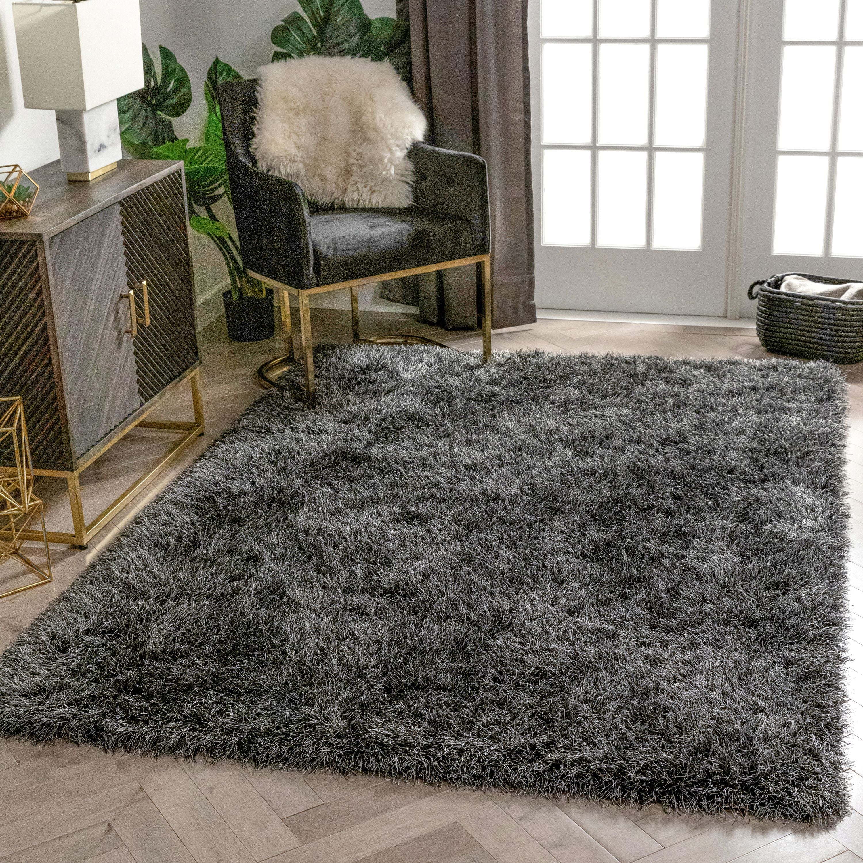 Chie Glam Solid Ultra-Soft Black Shag Rug