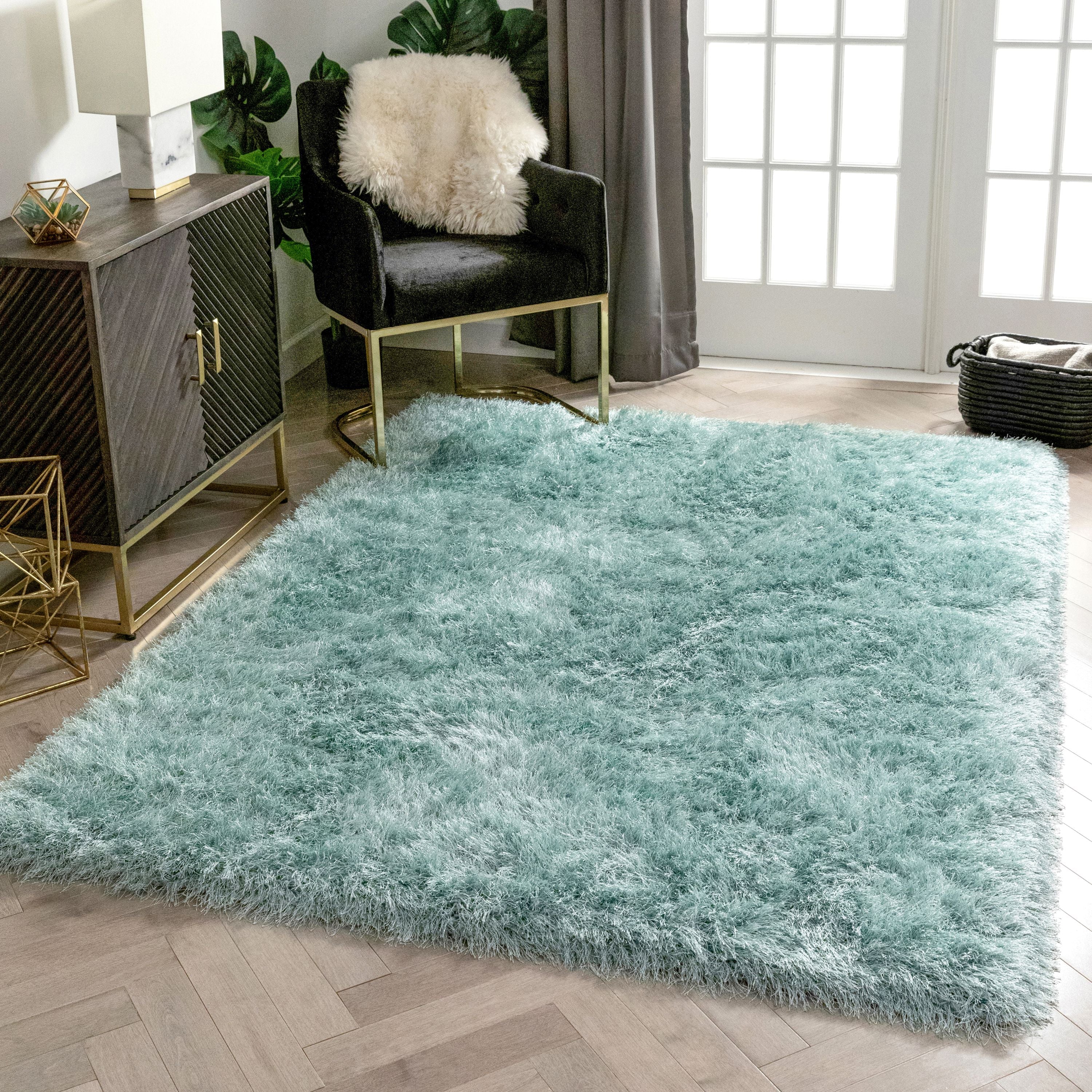 Chie Glam Solid Ultra-Soft Light Blue Shag Rug