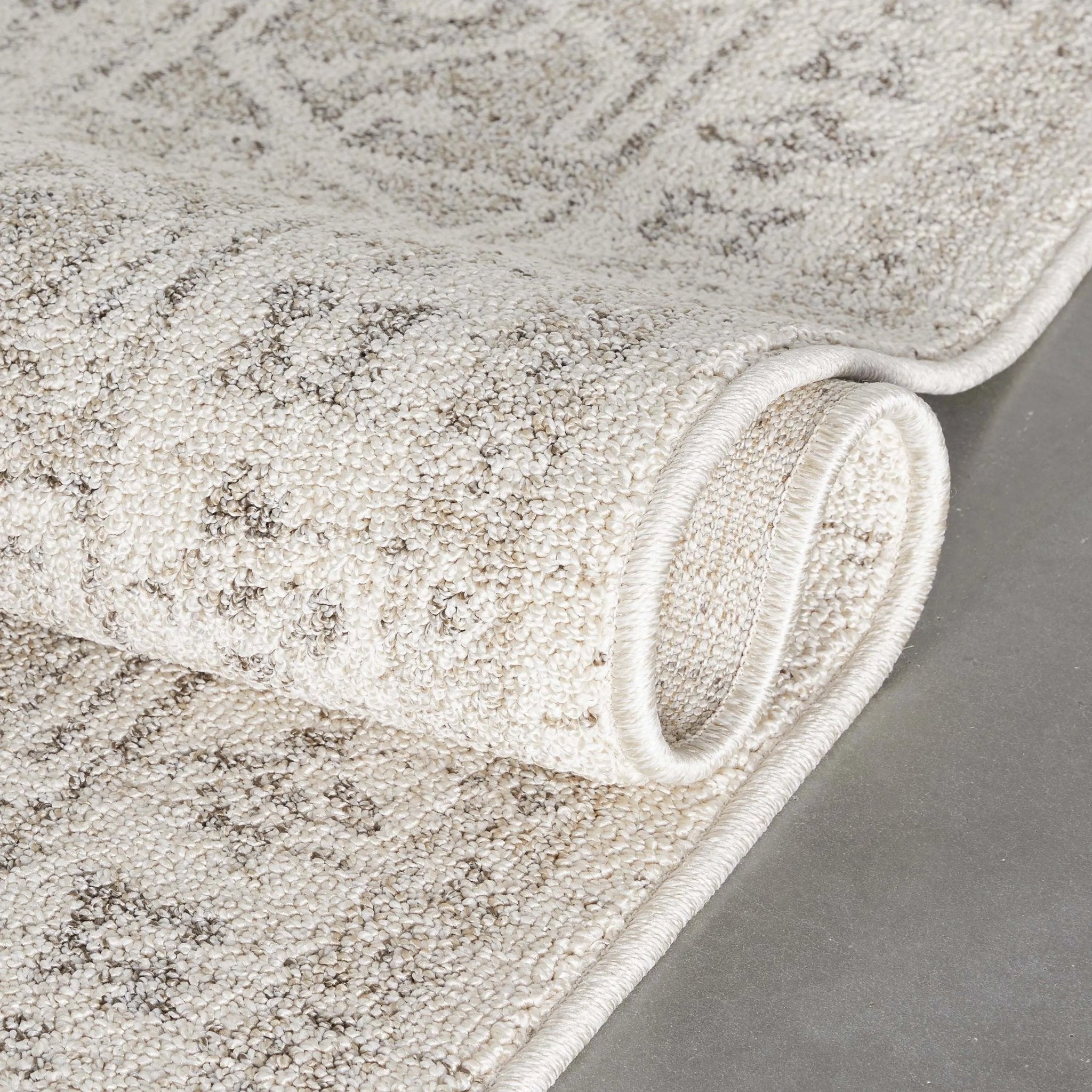 Carina Tribal Medallion Beige Kilim-Style Rug Well Woven