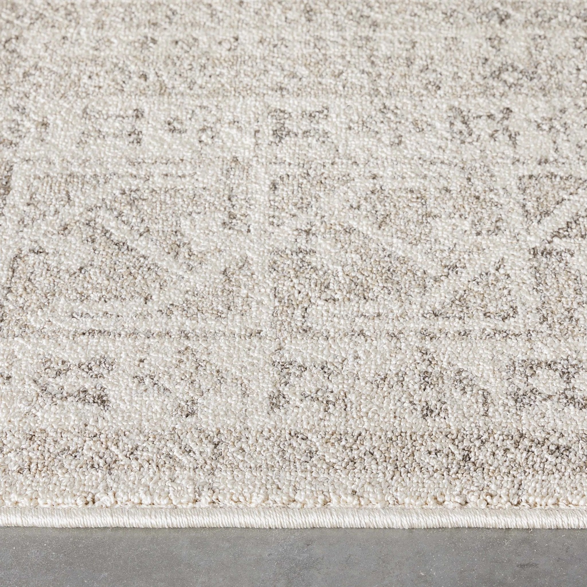 Carina Tribal Medallion Beige Kilim-Style Rug Well Woven