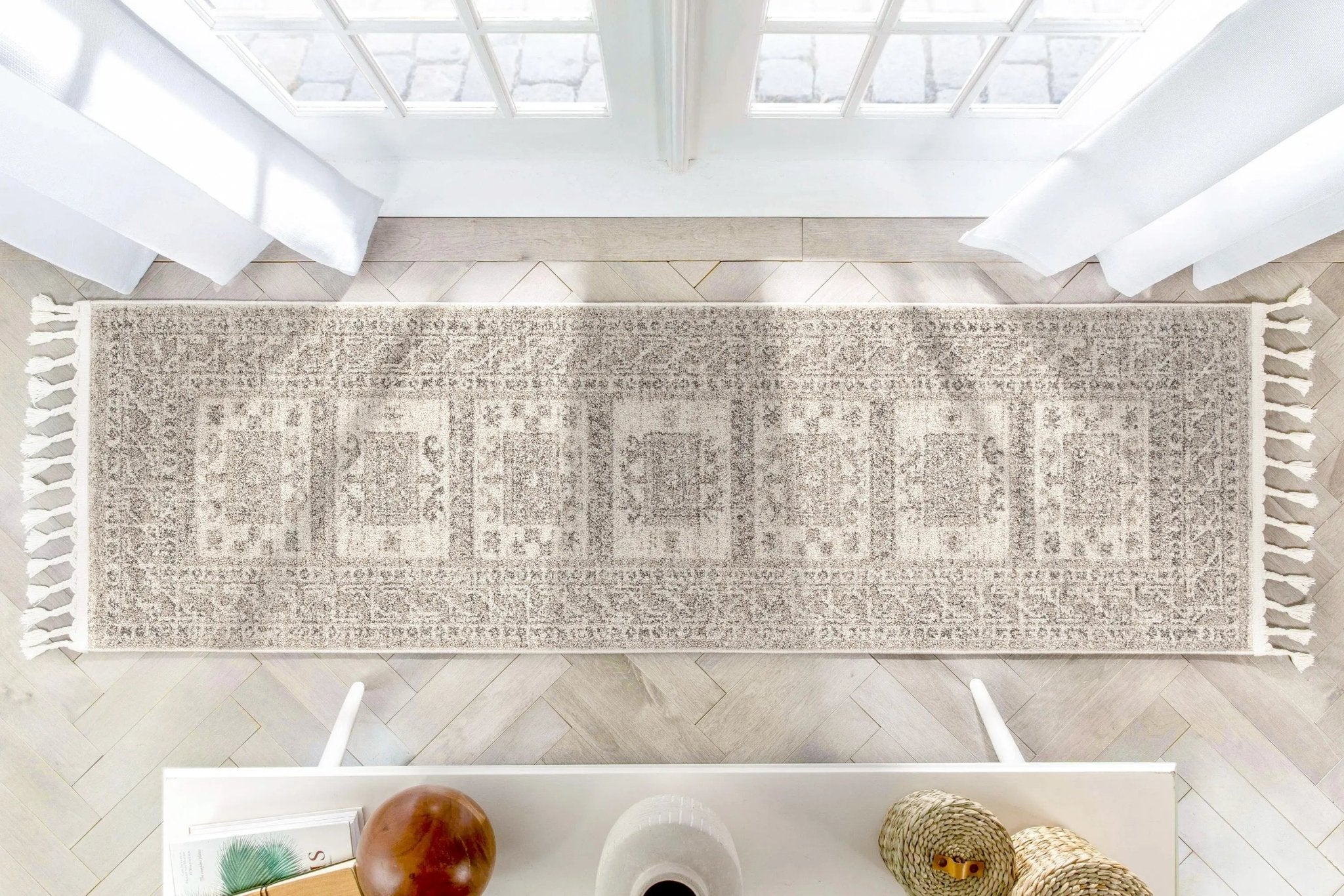 Carina Tribal Medallion Beige Kilim-Style Rug Well Woven