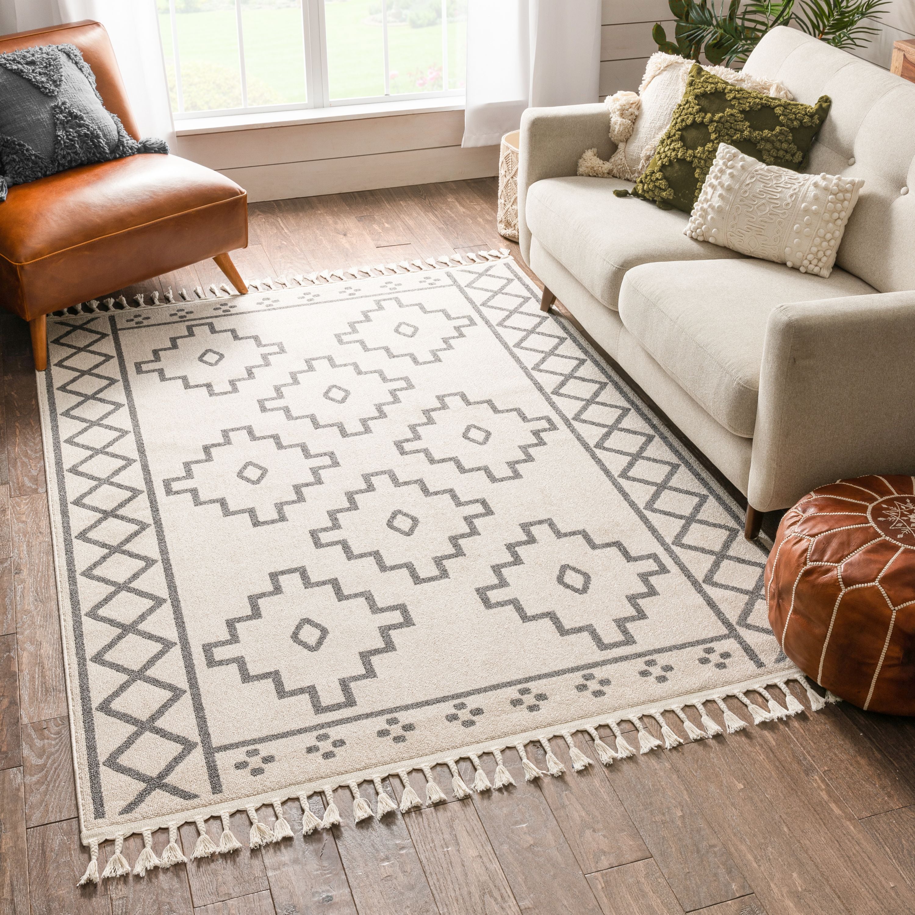 Mica Southwestern Tribal Geometric Ivory Kilim-Style 5'3" x 7'3" Rug