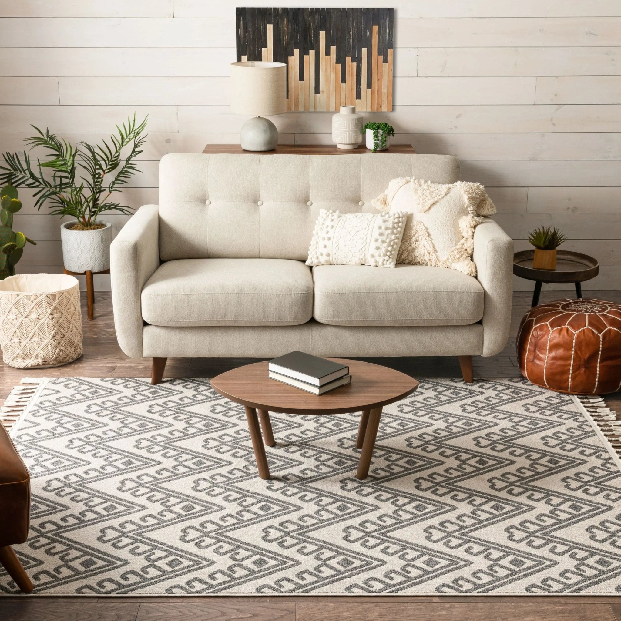 Tico Geometric Tribal Beige 5'3" x 7'3" Kilim-Style Rug Well Woven