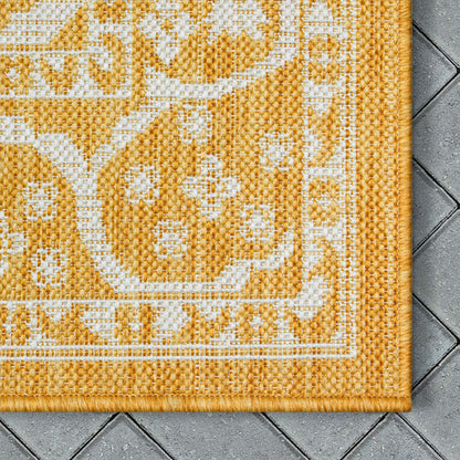 Celesine Oriental Medallion Indoor/Outdoor Yellow Flat-Weave Rug