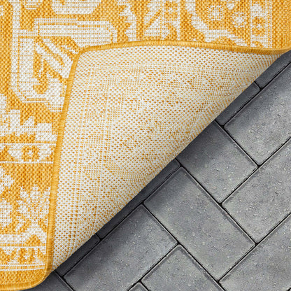 Celesine Oriental Medallion Indoor/Outdoor Yellow Flat-Weave Rug