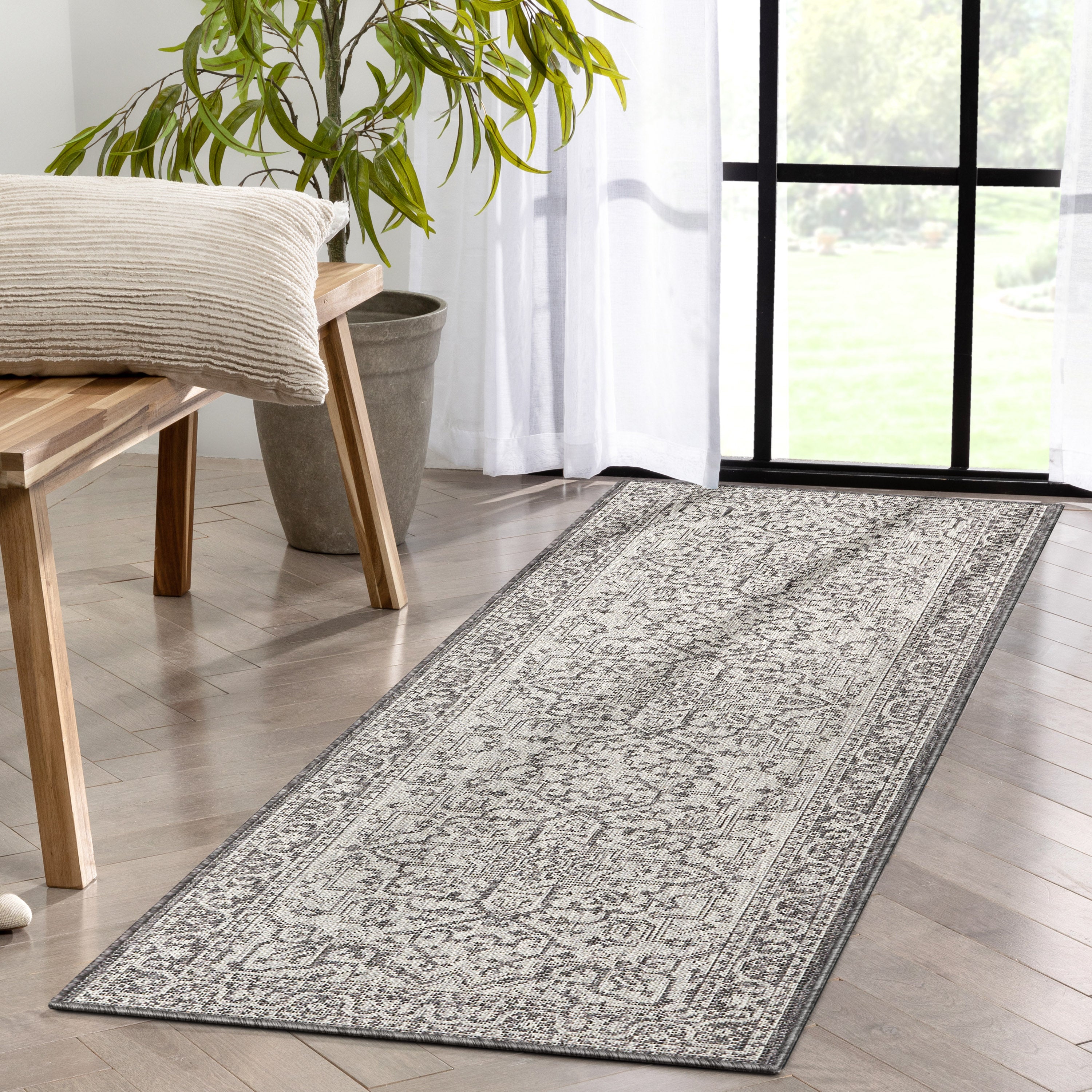 Celesine Oriental Medallion Indoor/Outdoor Black Flat-Weave Rug