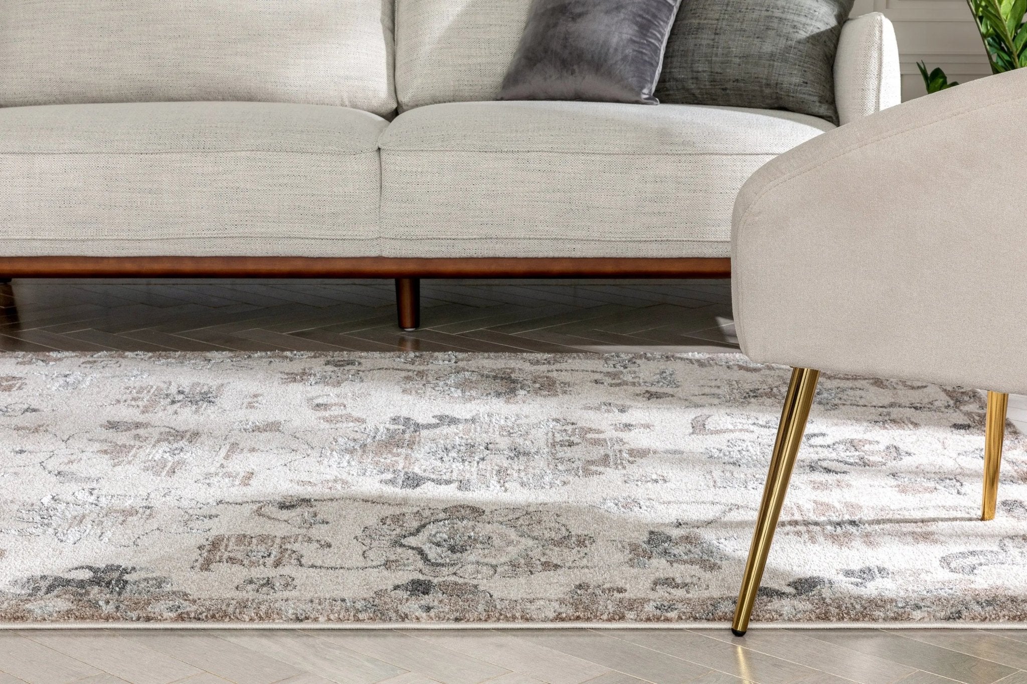 Selma Oriental Floral Pattern Ivory Vintage Rug Well Woven