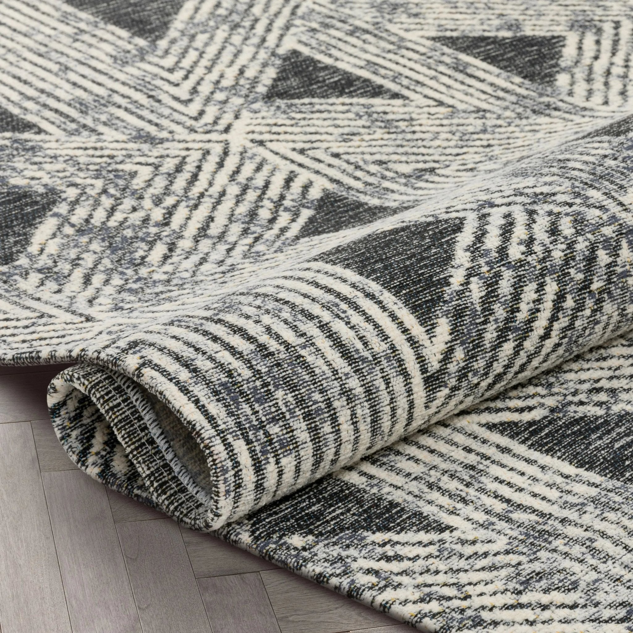 Veria Mid-Century Modern Geometric Grey 5'3" x 7'3" Kilim-Style Rug Well Woven