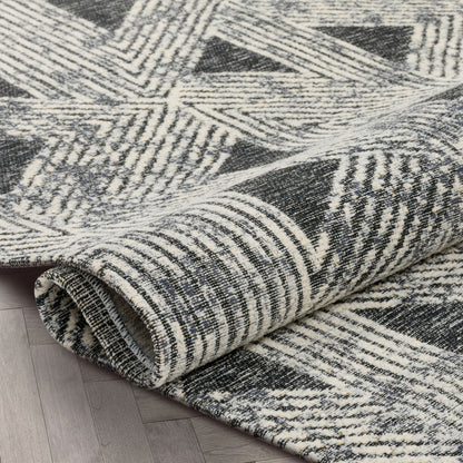 Veria Mid-Century Modern Geometric Grey 5'3" x 7'3" Kilim-Style Rug