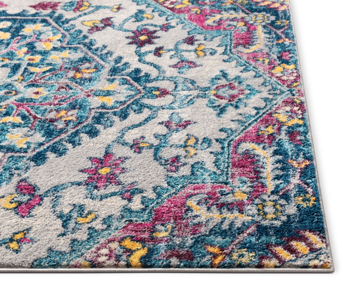 Gwendolyn Multi Bohemian Oriental Medallion 5'3" x 7'3" Rug