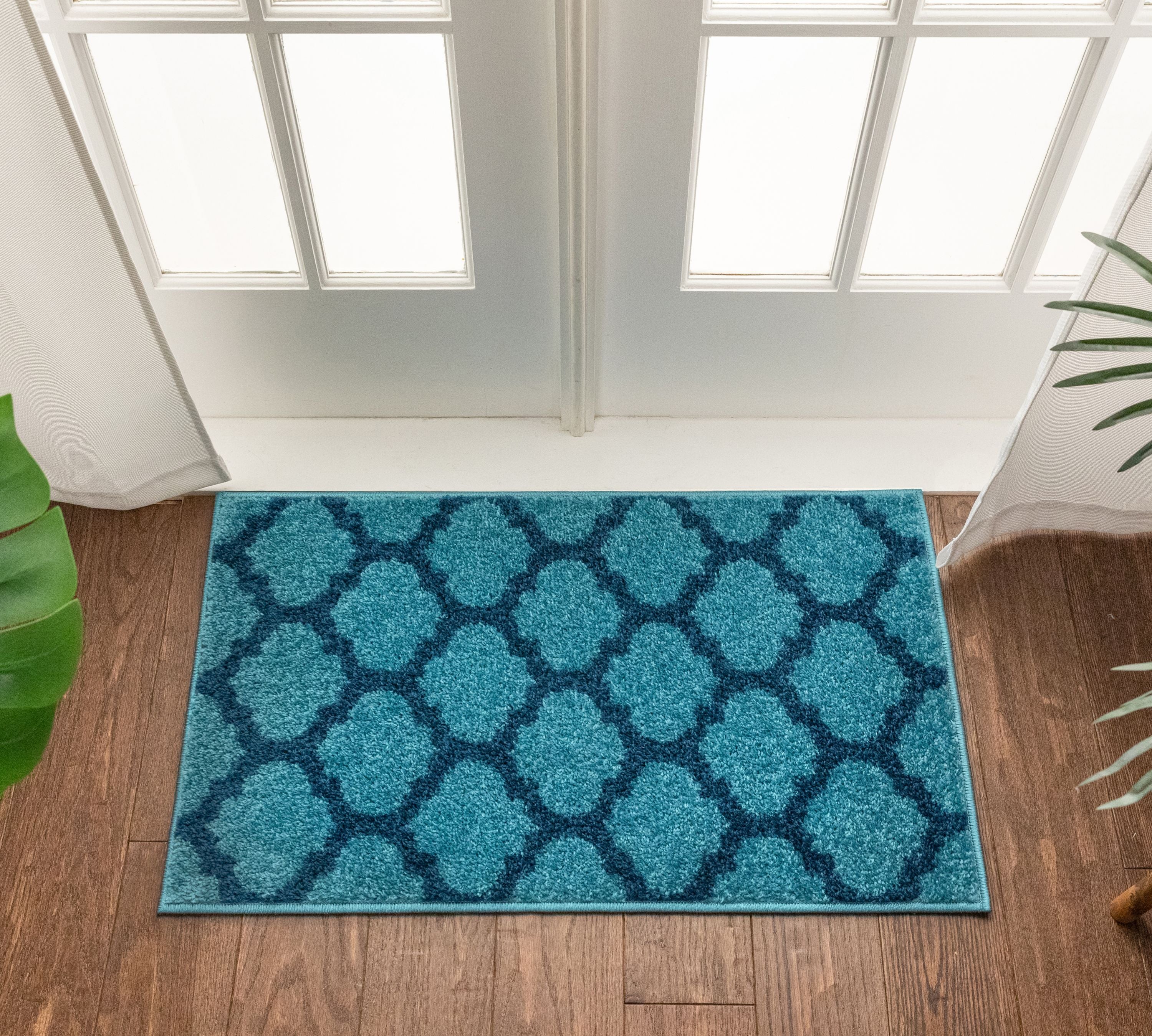 Zoe Light Blue Modern Trellis Rug