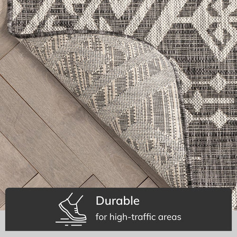 Cascade Tribal Diamond Black Indoor/Outdoor Rug