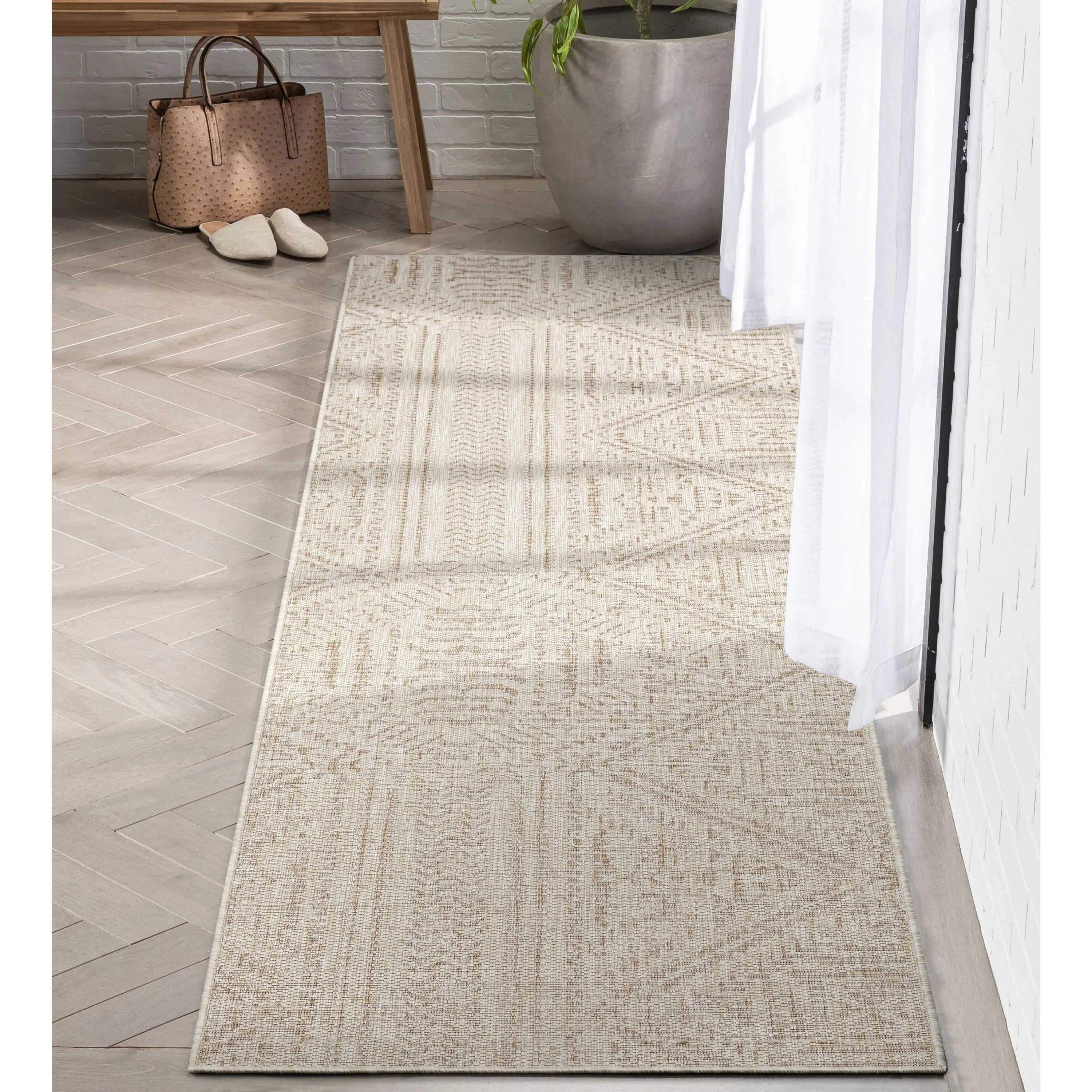 Khalo Tribal Indoor/Outdoor Beige Flat-Weave 5'3" x 7'3" Rug Well Woven