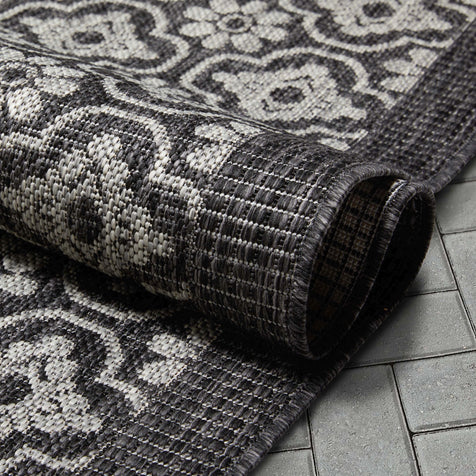 Manola Moroccan Trellis Indoor/Outdoor Black Flat-Weave Rug