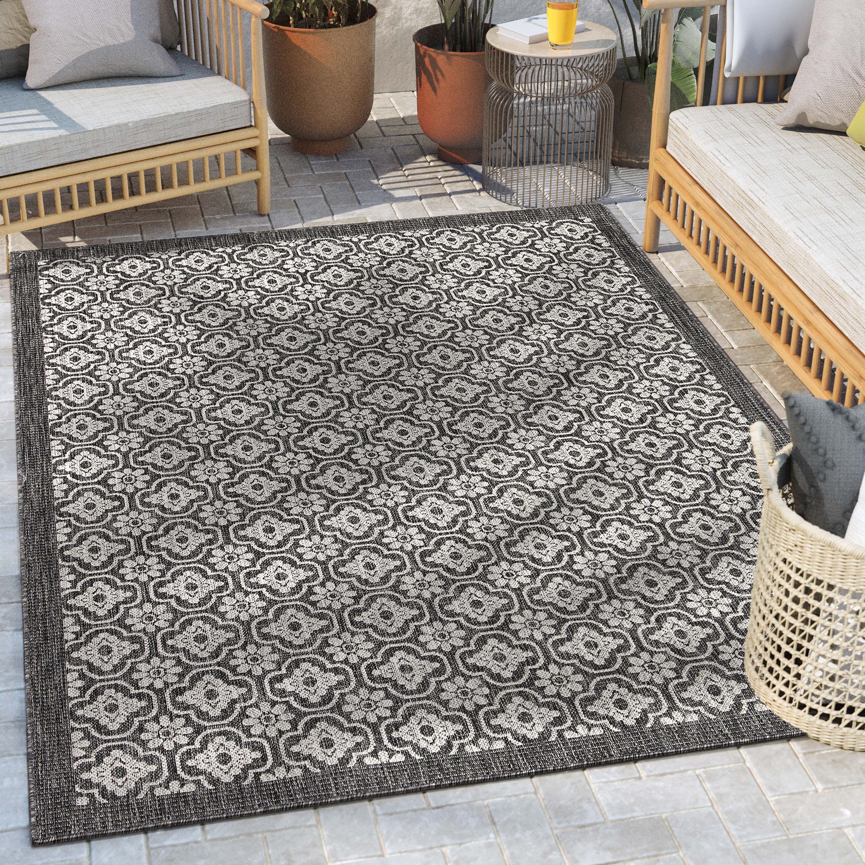 Manola Moroccan Trellis Indoor/Outdoor Black Flat-Weave 5'3