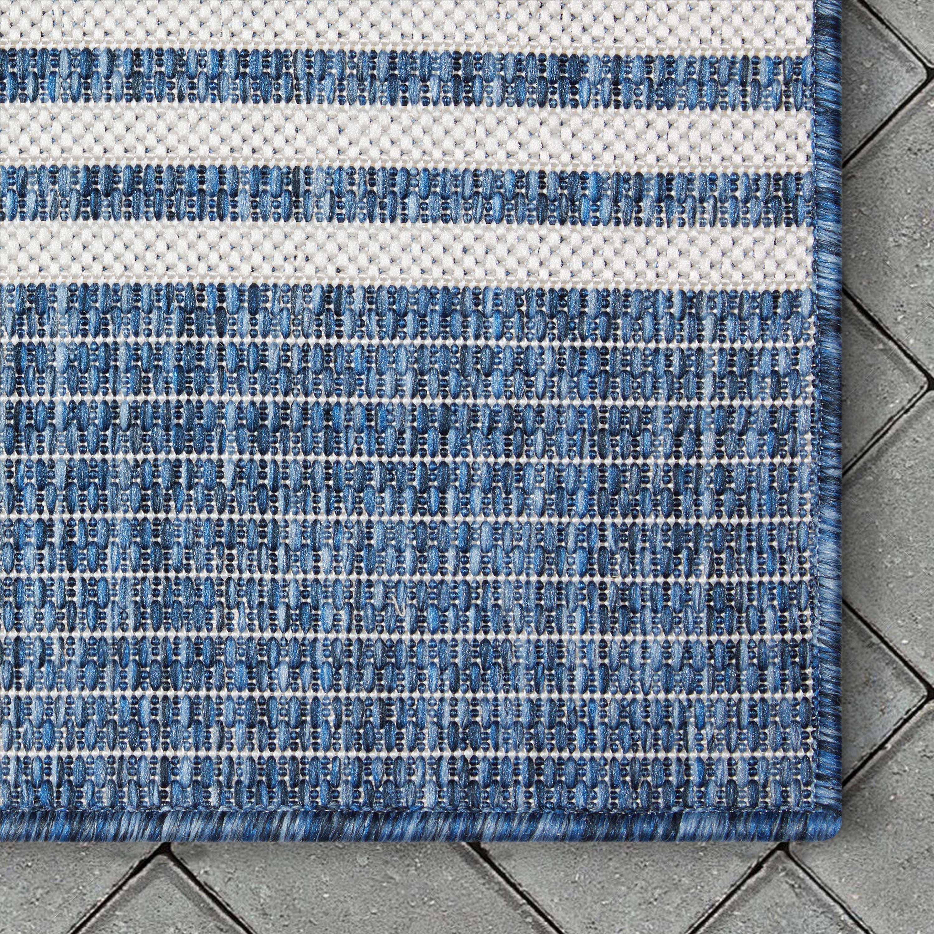 Catalina Modern Stripes 5'3" x 7'3" Indoor/Outdoor Blue Flat-Weave Rug