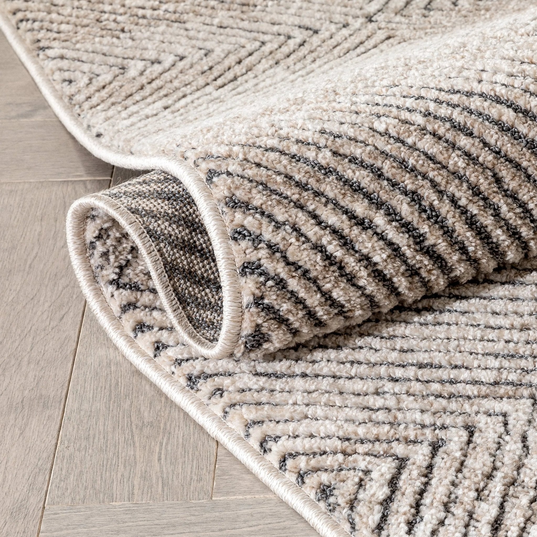 Hugo Tribal Geometric Beige Distressed High-Low Rug Well Woven